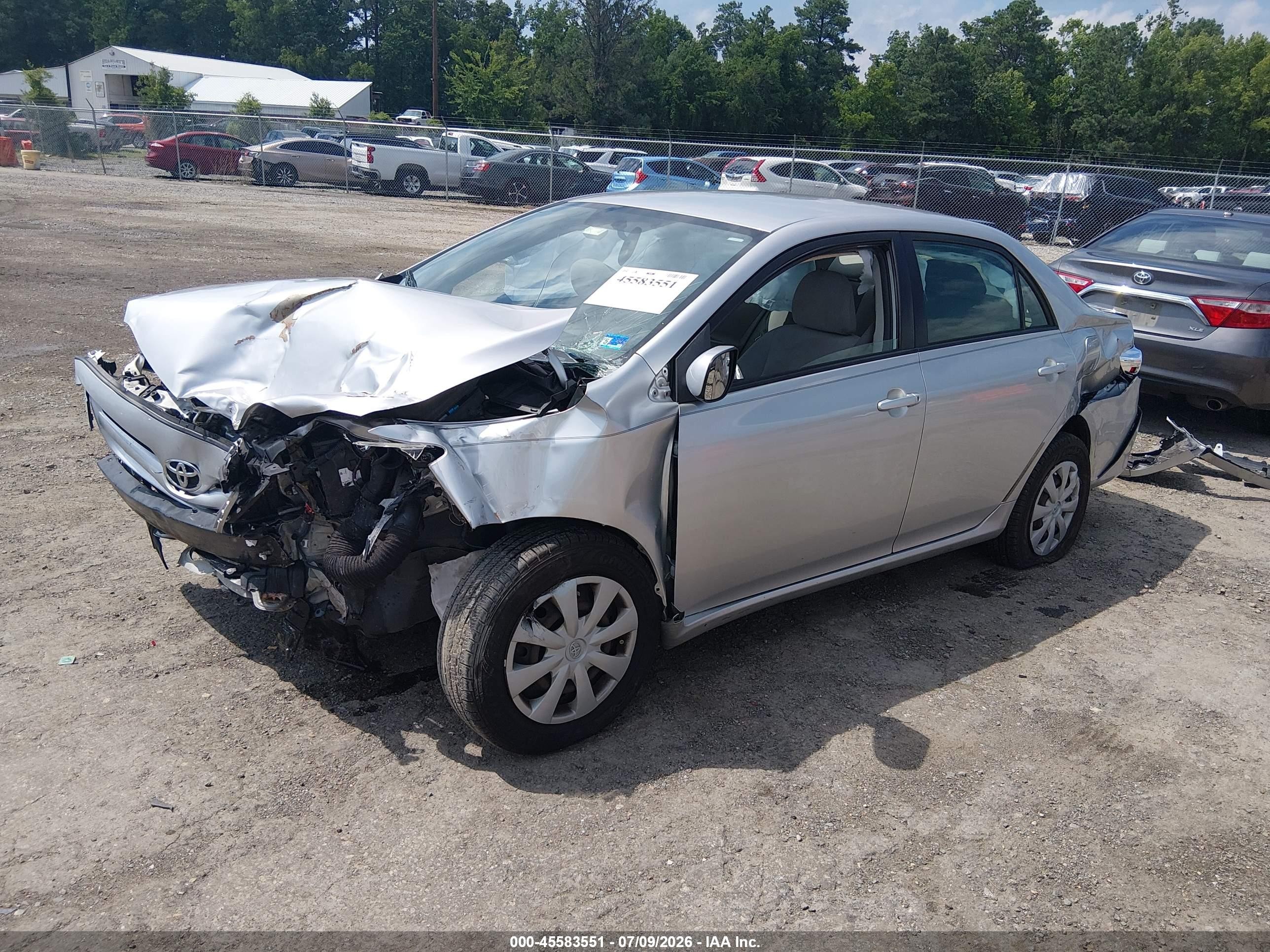 2011 Toyota Corolla Le Серебряный vin: JTDBU4EE2BJ088233