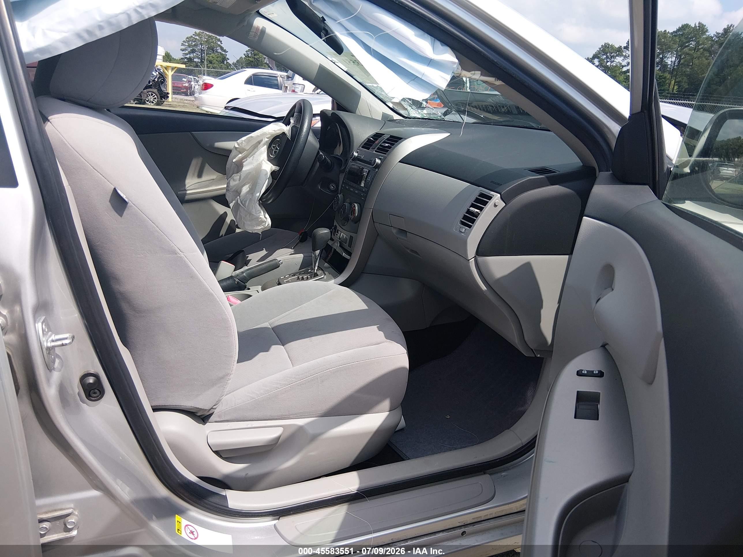 2011 Toyota Corolla Le Серебряный vin: JTDBU4EE2BJ088233