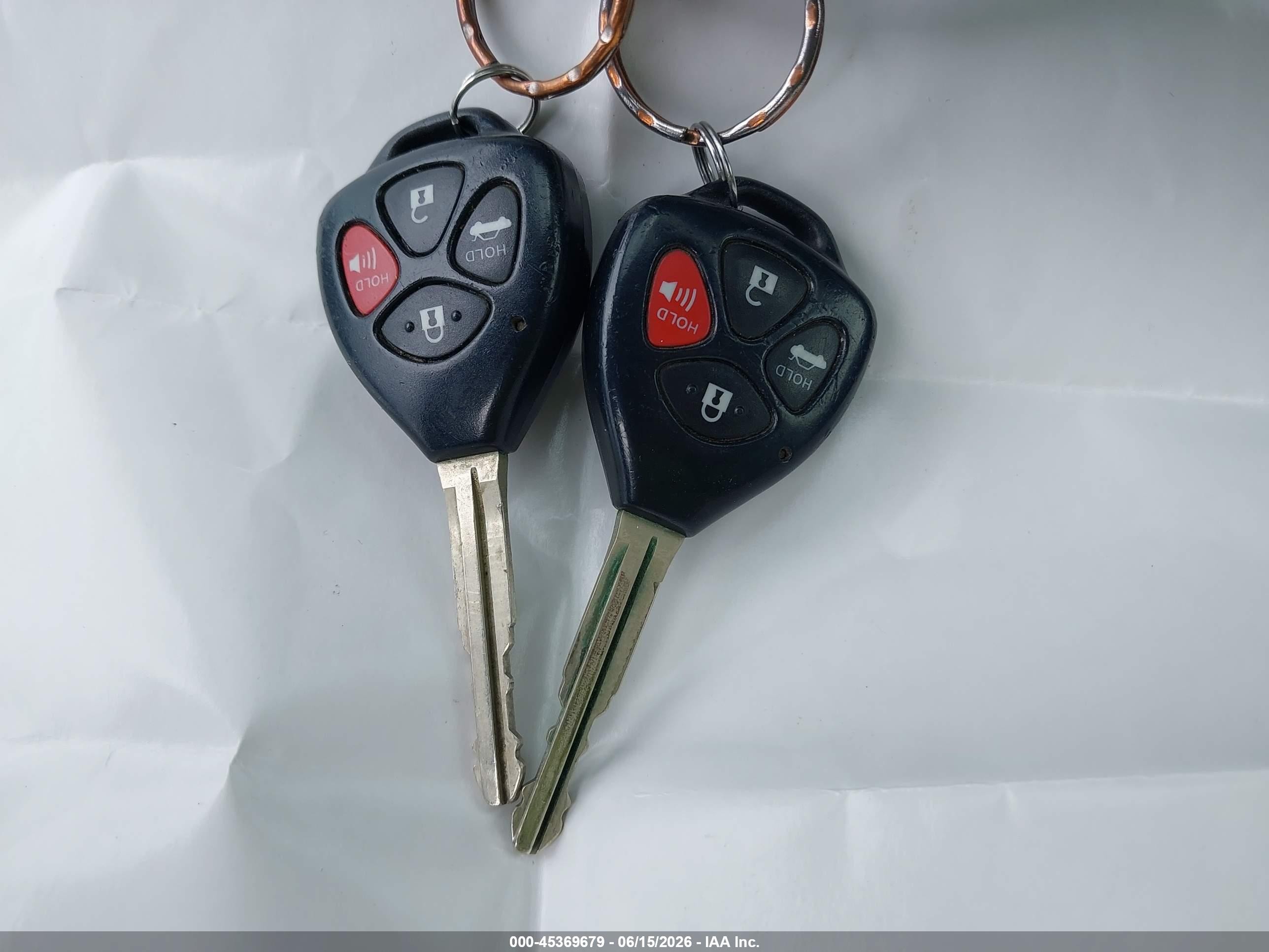 2011 Toyota Corolla Le Silver vin: JTDBU4EE2BJ093982