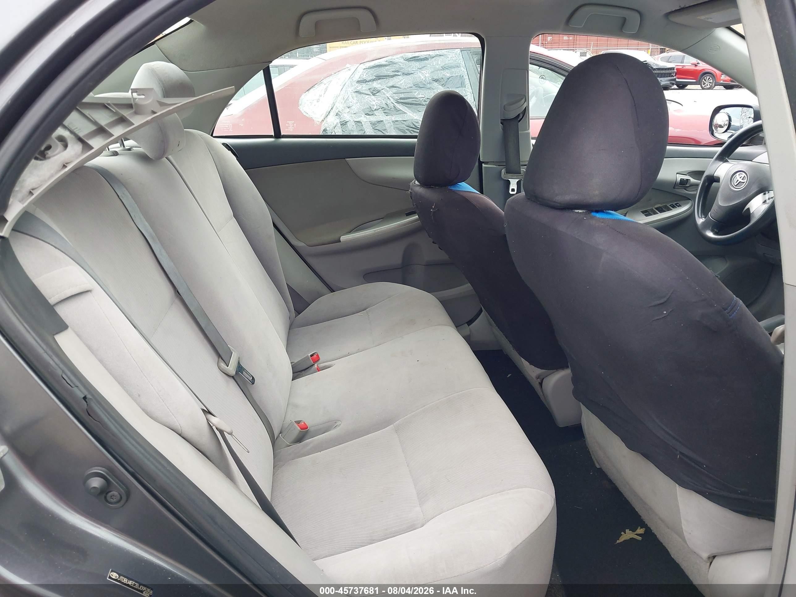 2011 Toyota Corolla Le Gray vin: JTDBU4EE2BJ095358