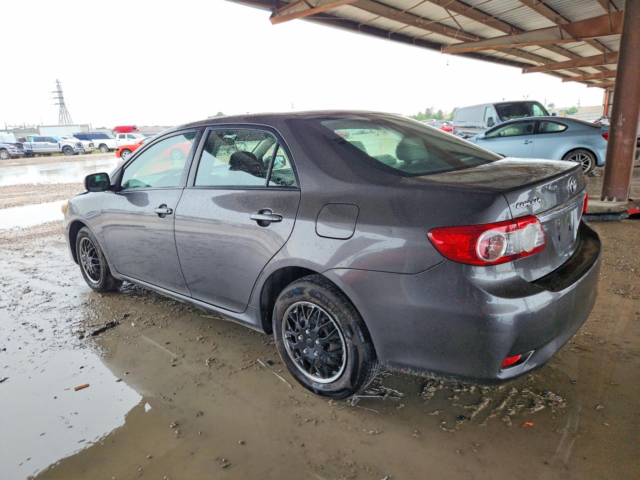 2011 Toyota Corolla Le Gray vin: JTDBU4EE2BJ095876