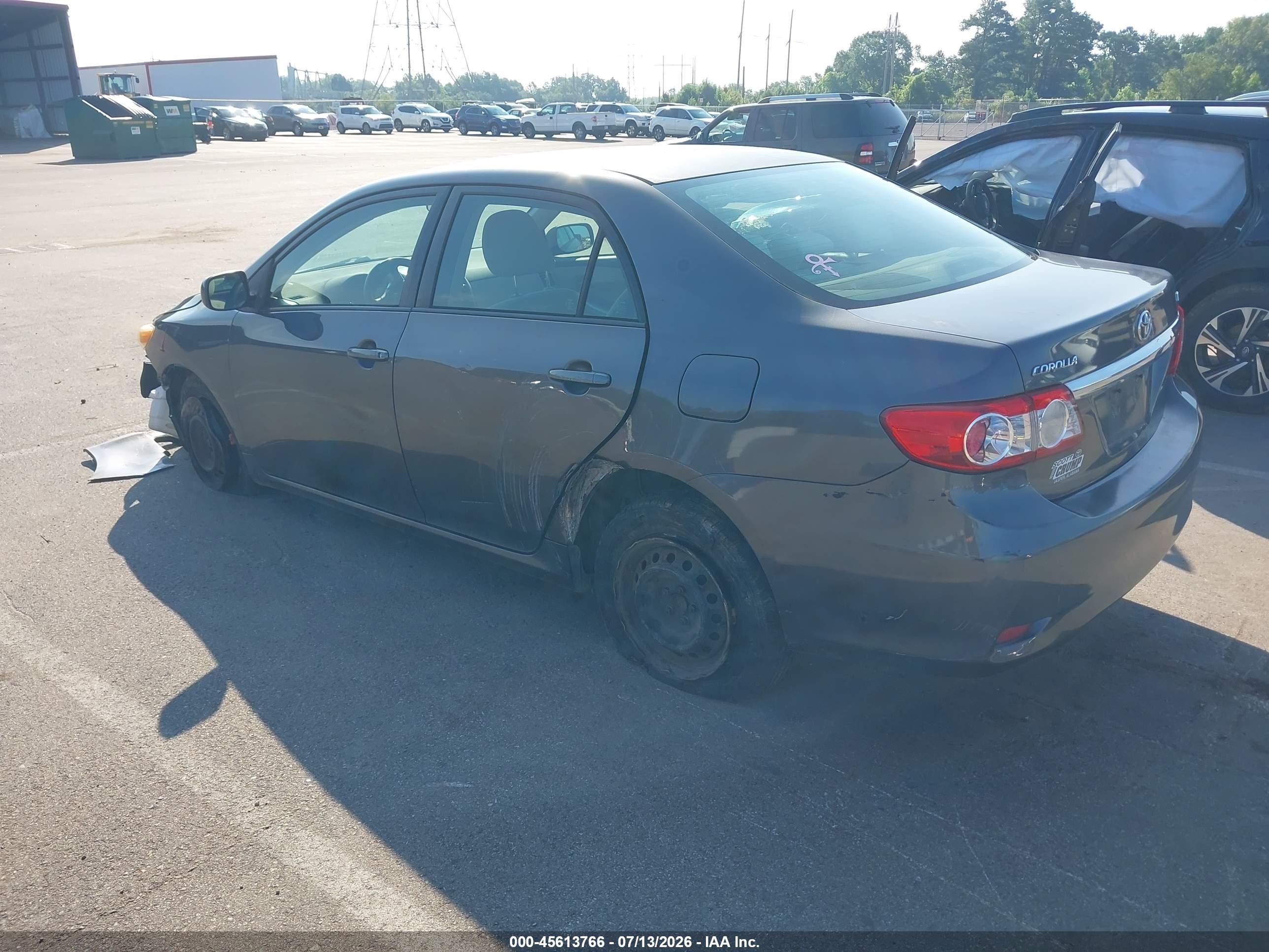 2011 Toyota Corolla Le Gray vin: JTDBU4EE2BJ097885