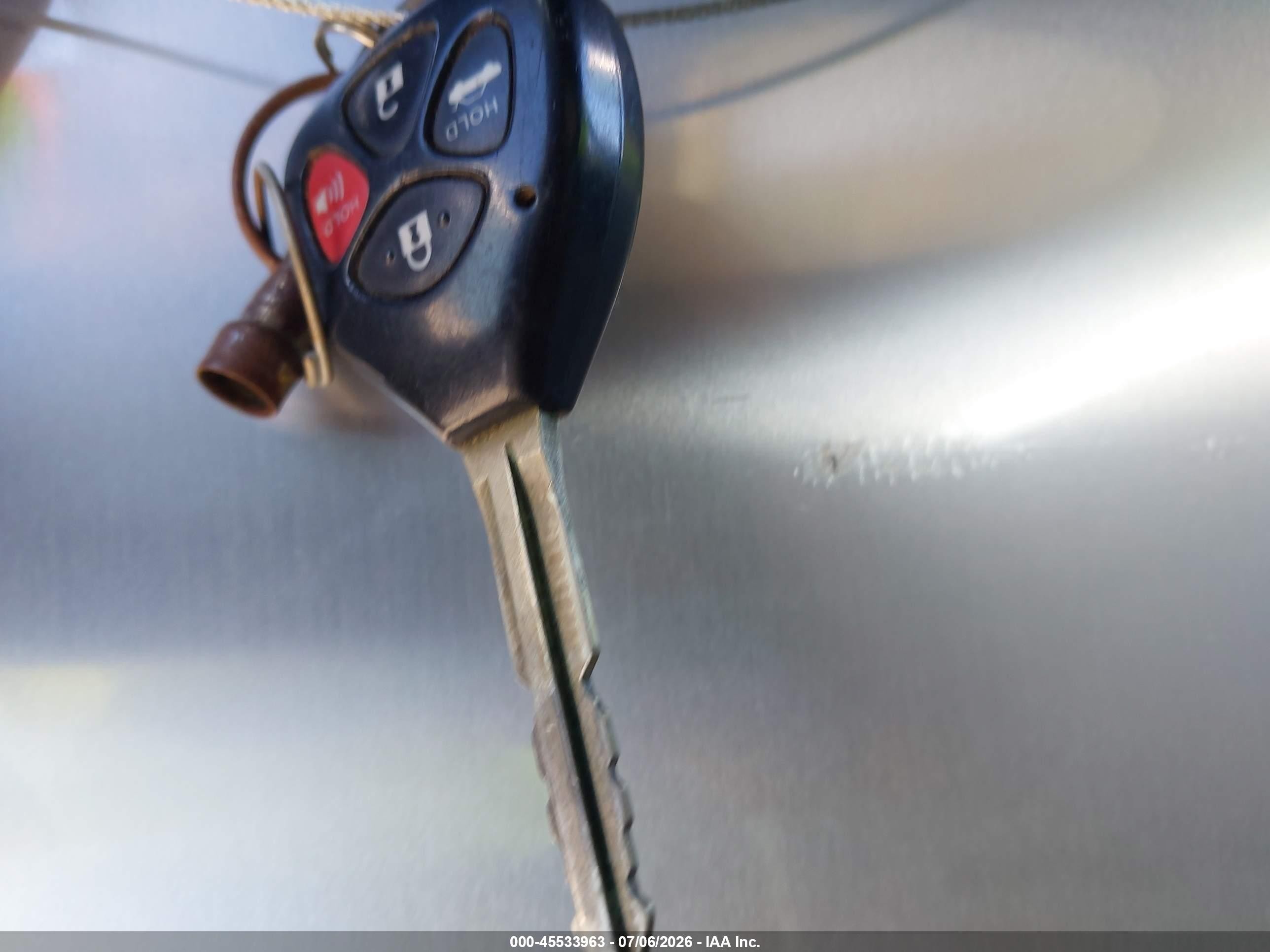 2011 Toyota Corolla Le Silver vin: JTDBU4EE2BJ101093