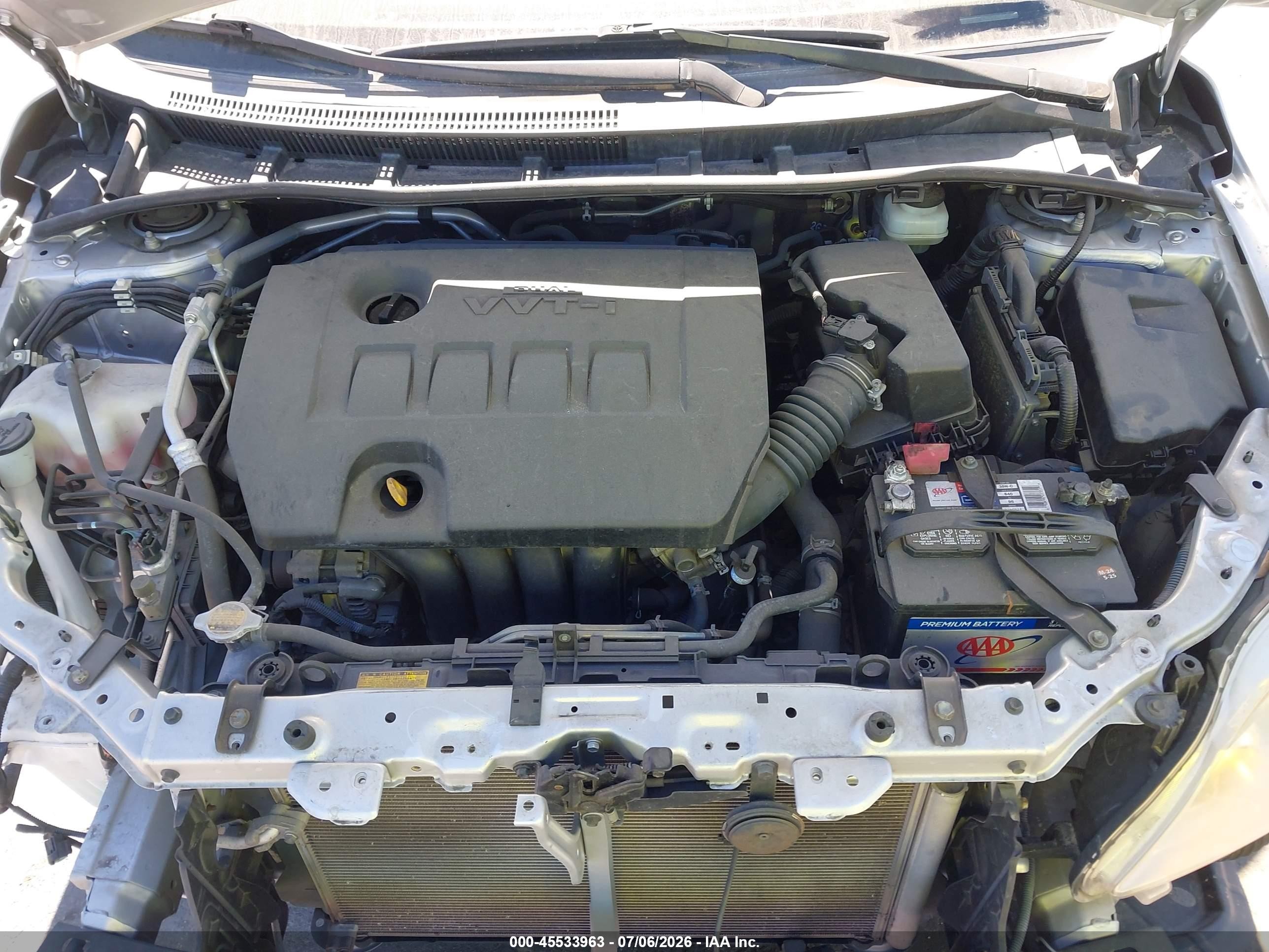 2011 Toyota Corolla Le Silver vin: JTDBU4EE2BJ101093