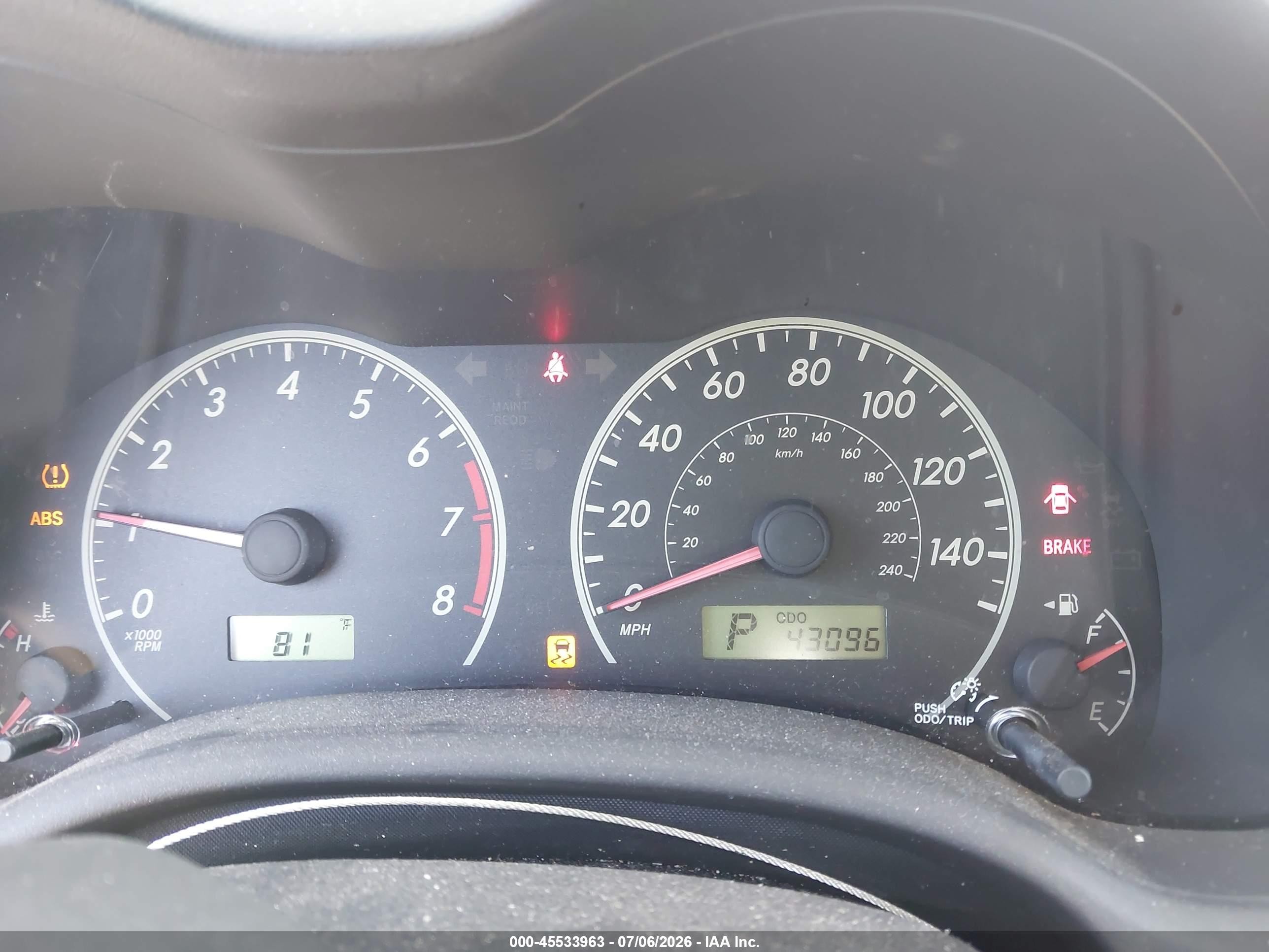 2011 Toyota Corolla Le Silver vin: JTDBU4EE2BJ101093