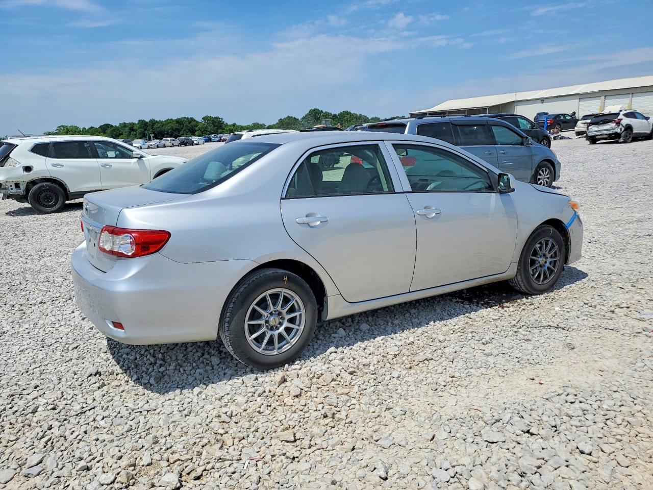 2012 Toyota Corolla L Silver vin: JTDBU4EE2C9177271