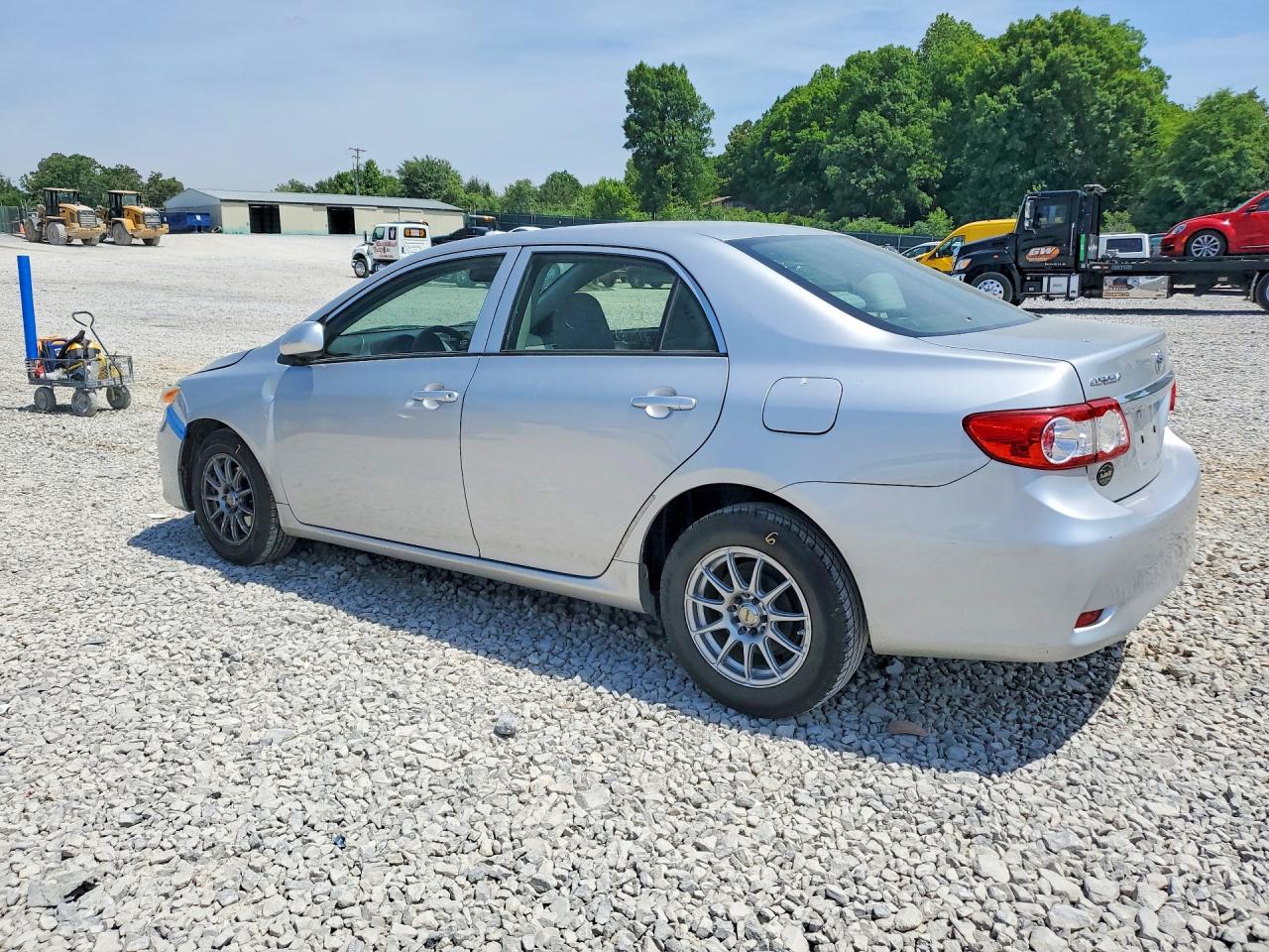 2012 Toyota Corolla L Silver vin: JTDBU4EE2C9177271