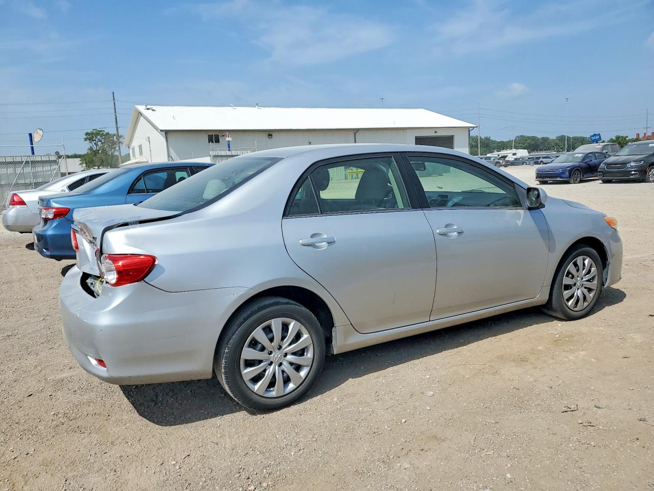 2013 Toyota Corolla Le Silver vin: JTDBU4EE2DJ117250
