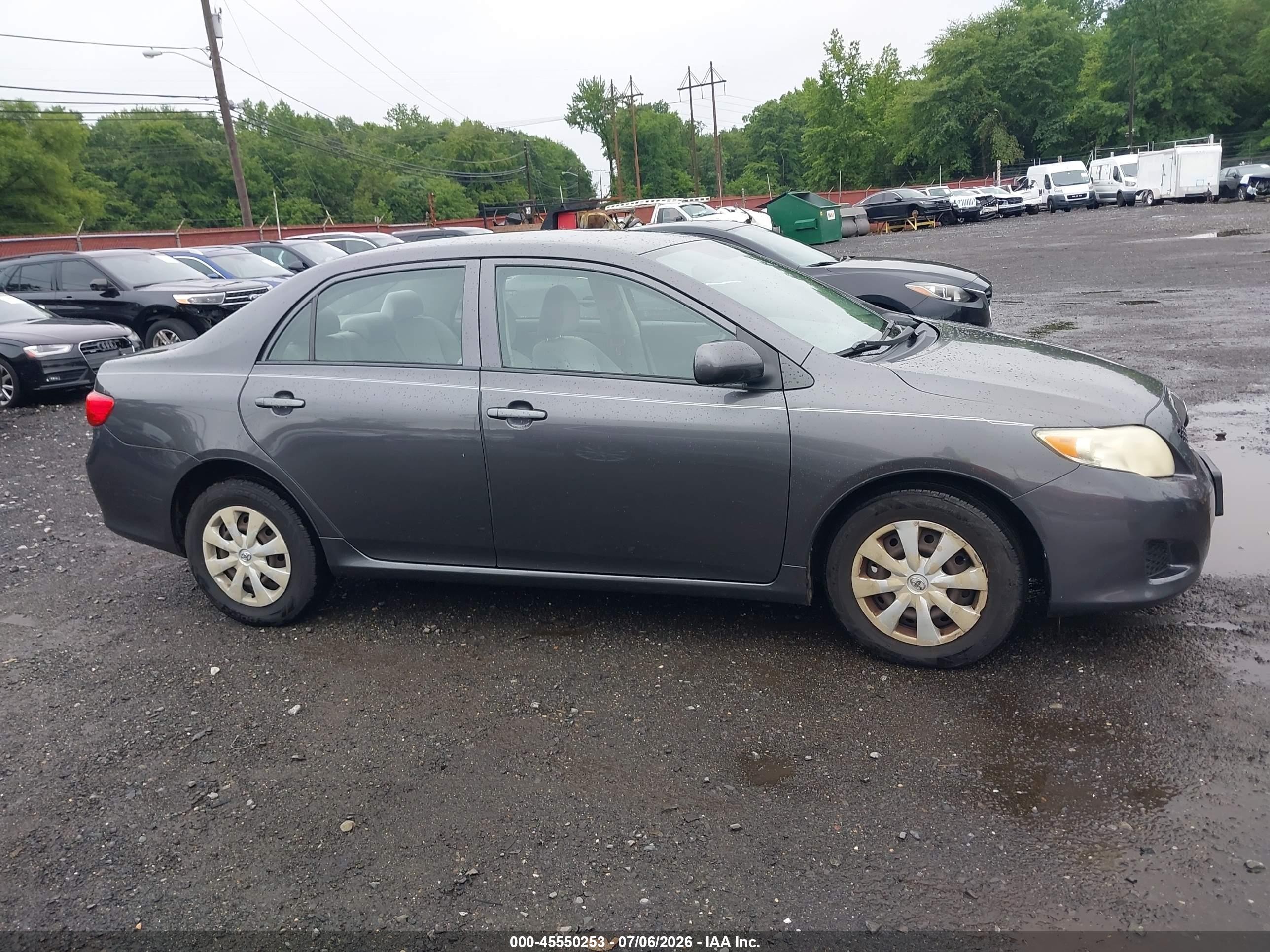 2010 Toyota Corolla Le Gray vin: JTDBU4EE3A9095126
