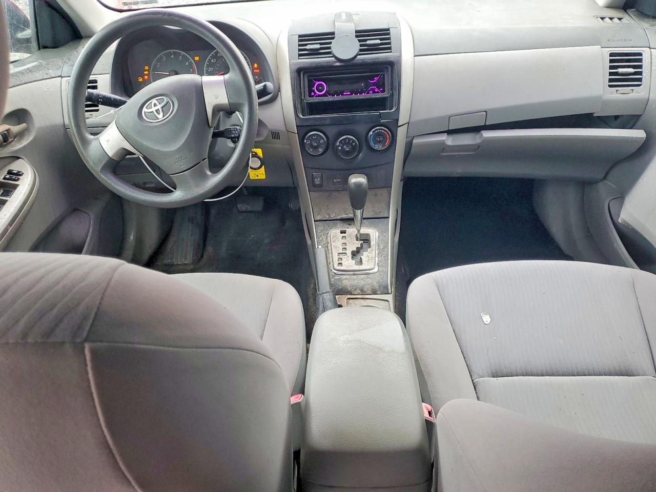 2010 Toyota Corolla Le Red vin: JTDBU4EE3AJ056678