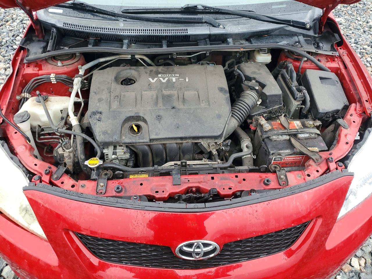 2010 Toyota Corolla Le Red vin: JTDBU4EE3AJ056678