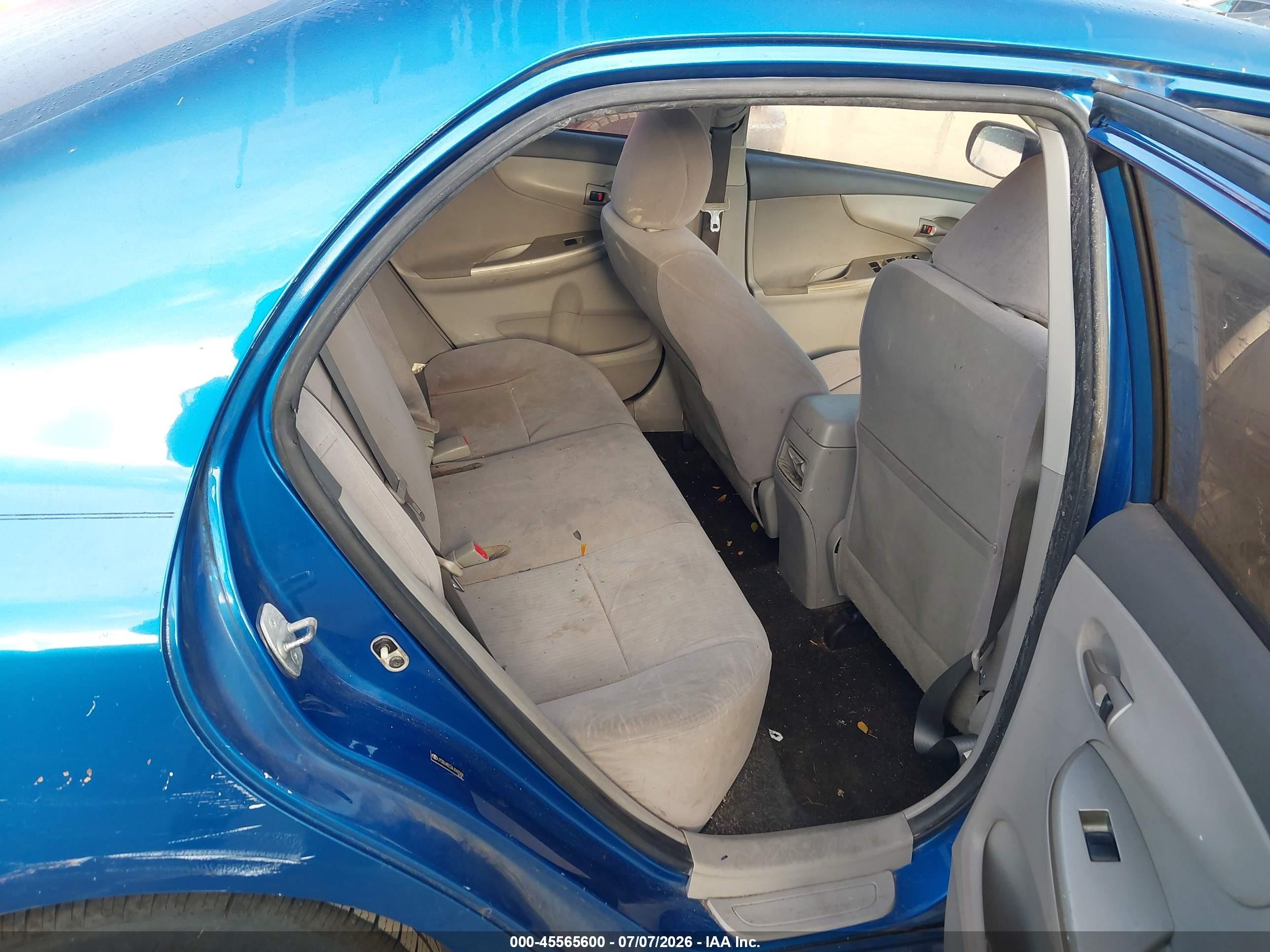 2010 Toyota Corolla Le Blue vin: JTDBU4EE3AJ060584