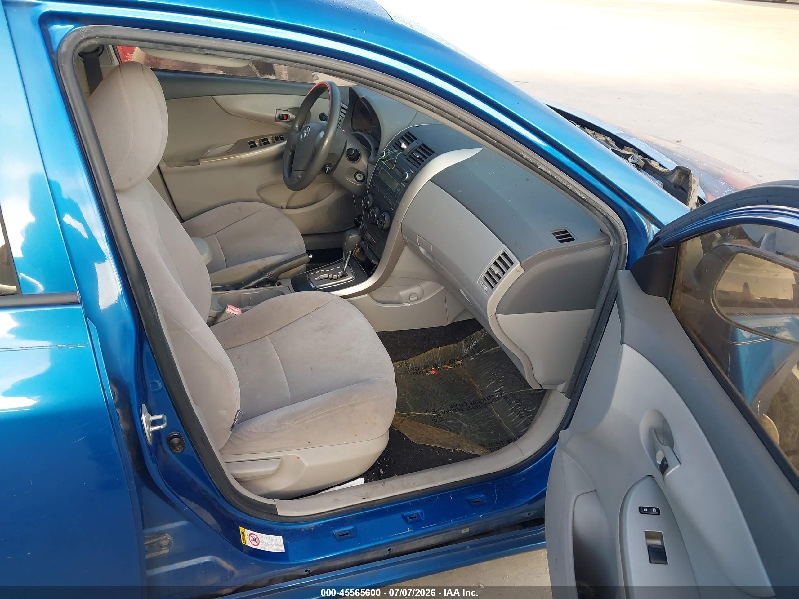 2010 Toyota Corolla Le Blue vin: JTDBU4EE3AJ060584