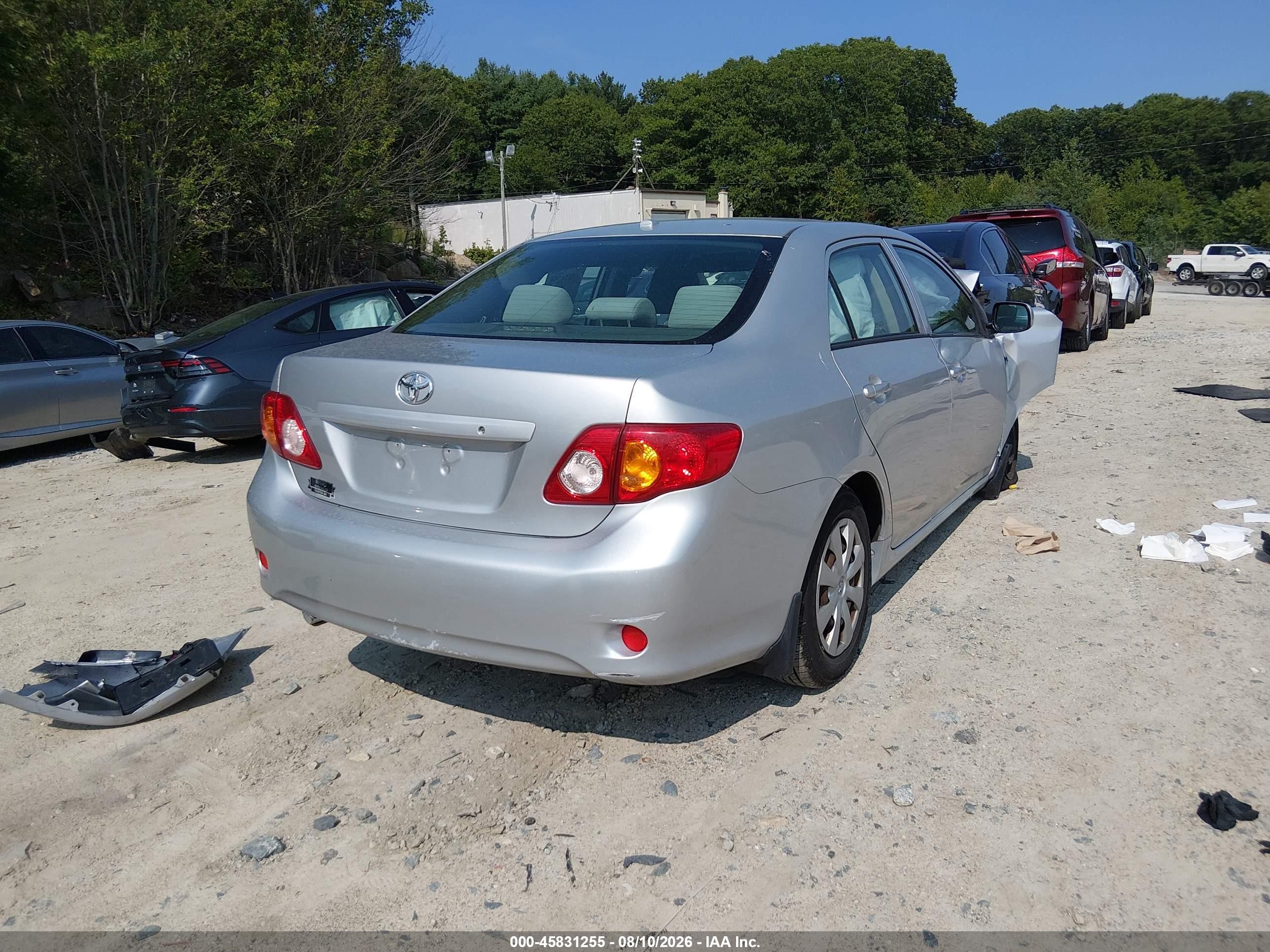 2010 Toyota Corolla Le Silver vin: JTDBU4EE3AJ065431