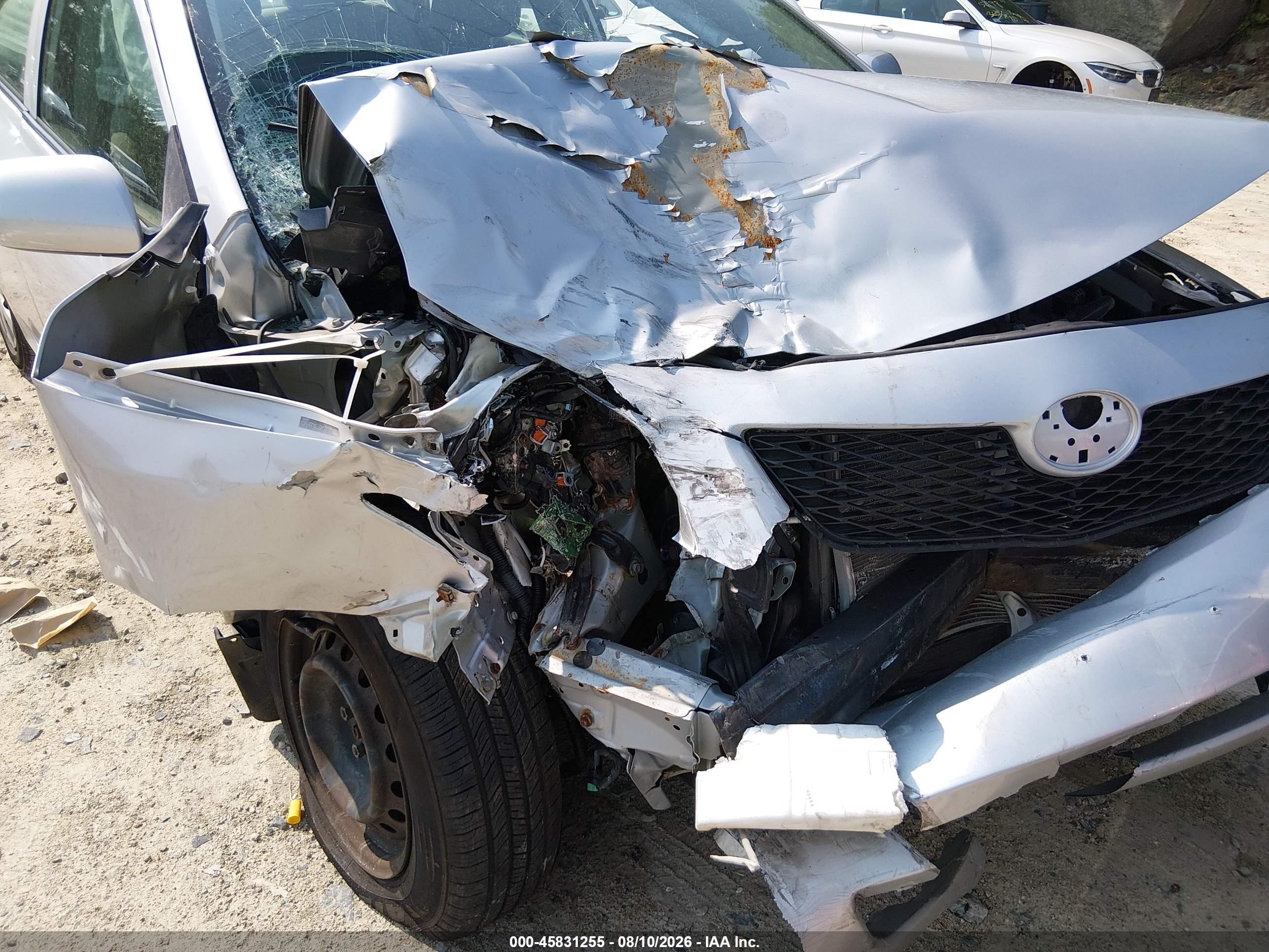 2010 Toyota Corolla Le Silver vin: JTDBU4EE3AJ065431