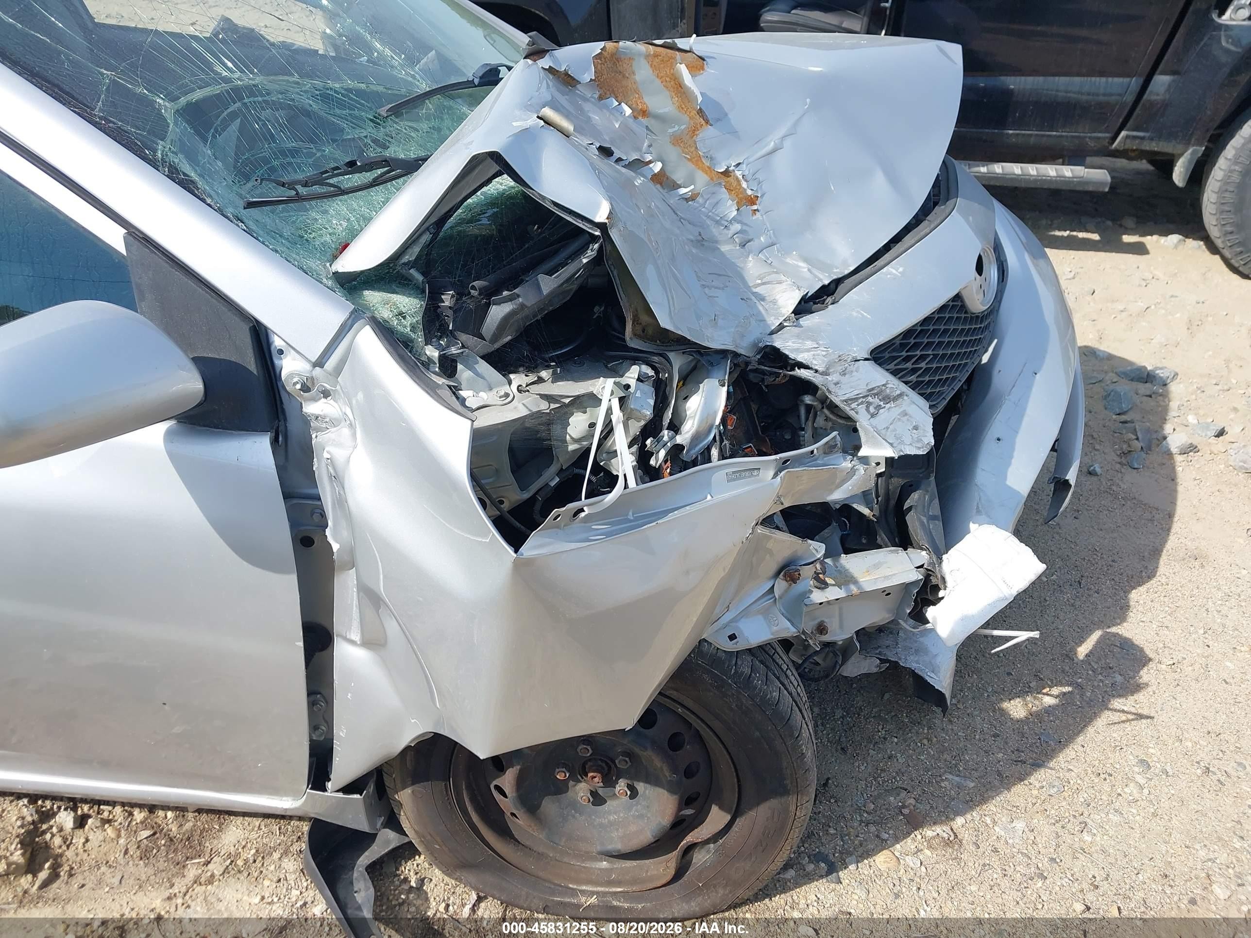 2010 Toyota Corolla Le Silver vin: JTDBU4EE3AJ065431