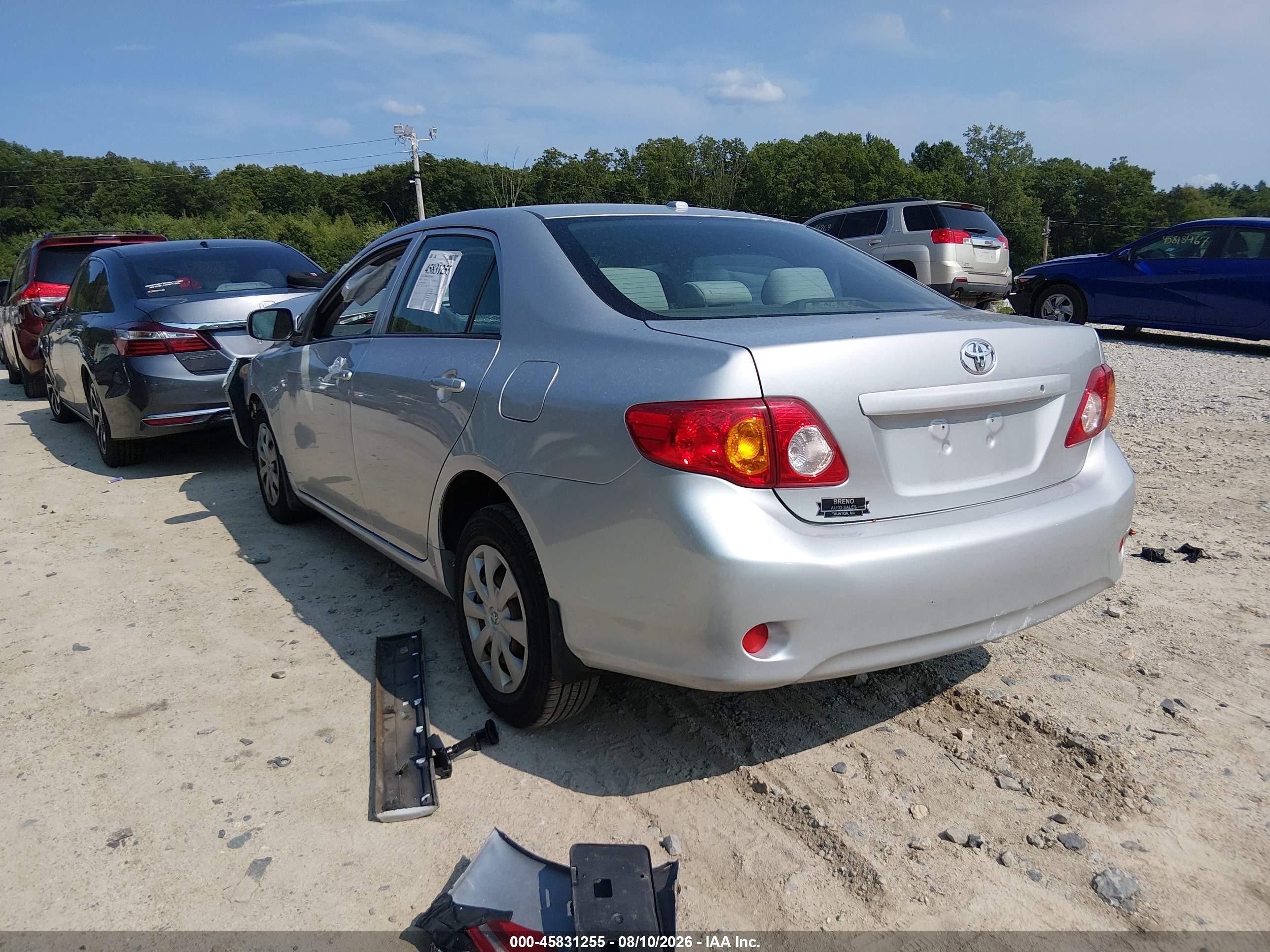 2010 Toyota Corolla Le Silver vin: JTDBU4EE3AJ065431