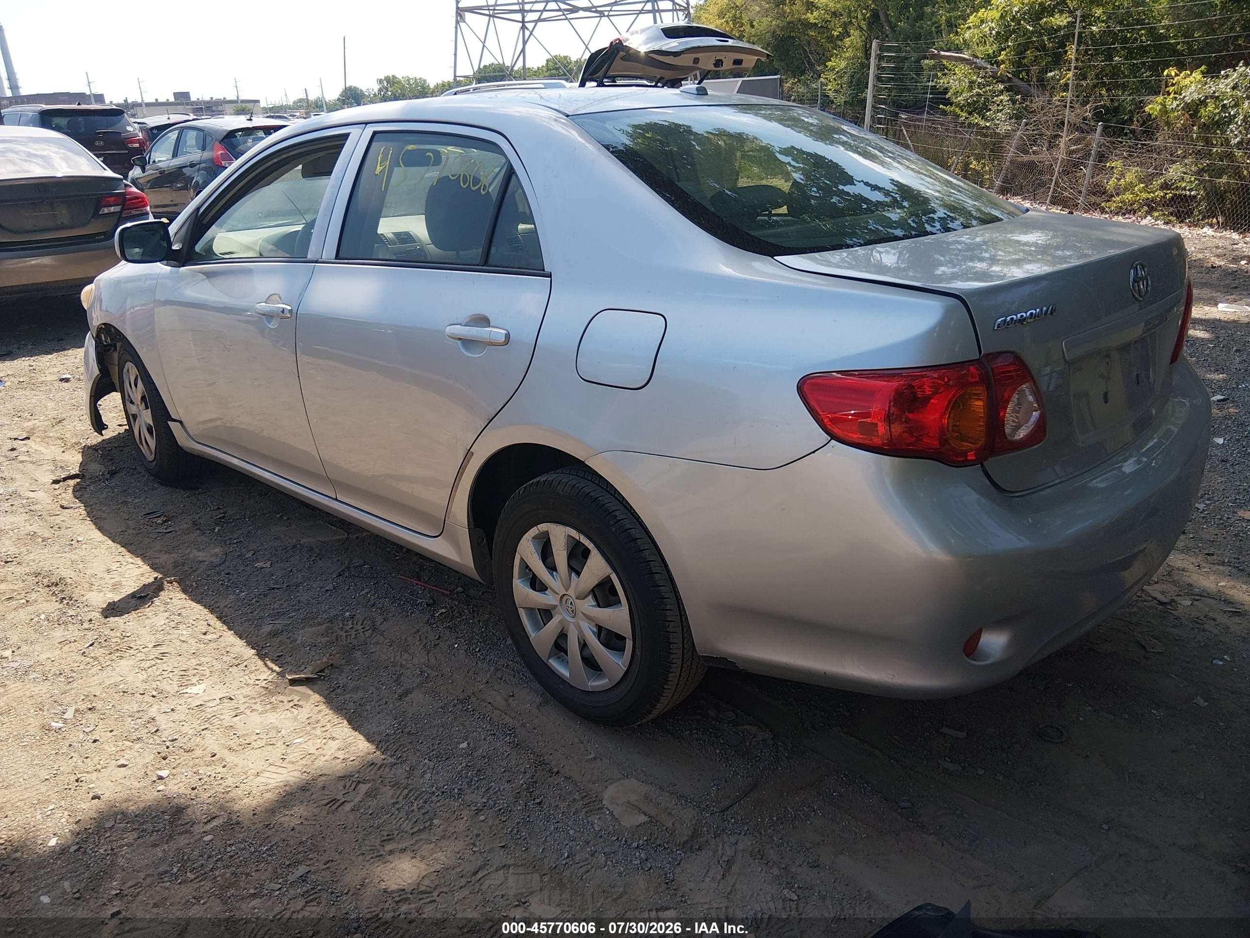 2010 Toyota Corolla Le Серебряный vin: JTDBU4EE3AJ065803