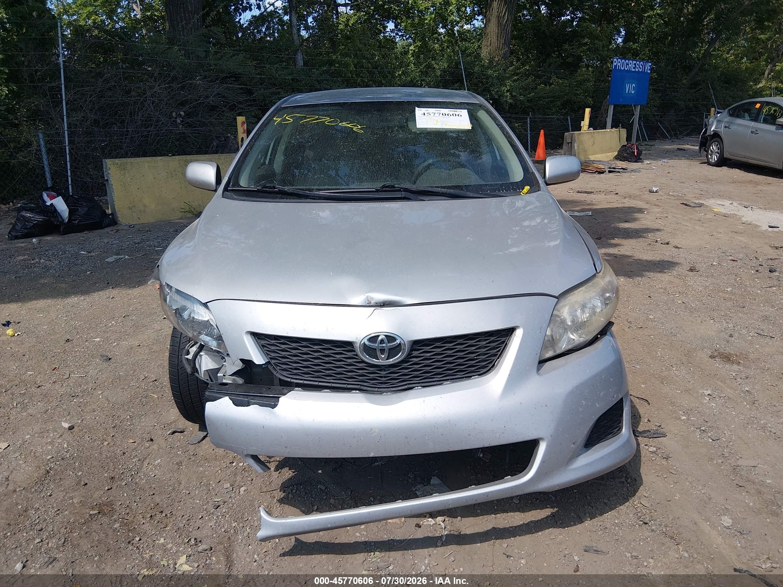 2010 Toyota Corolla Le Серебряный vin: JTDBU4EE3AJ065803
