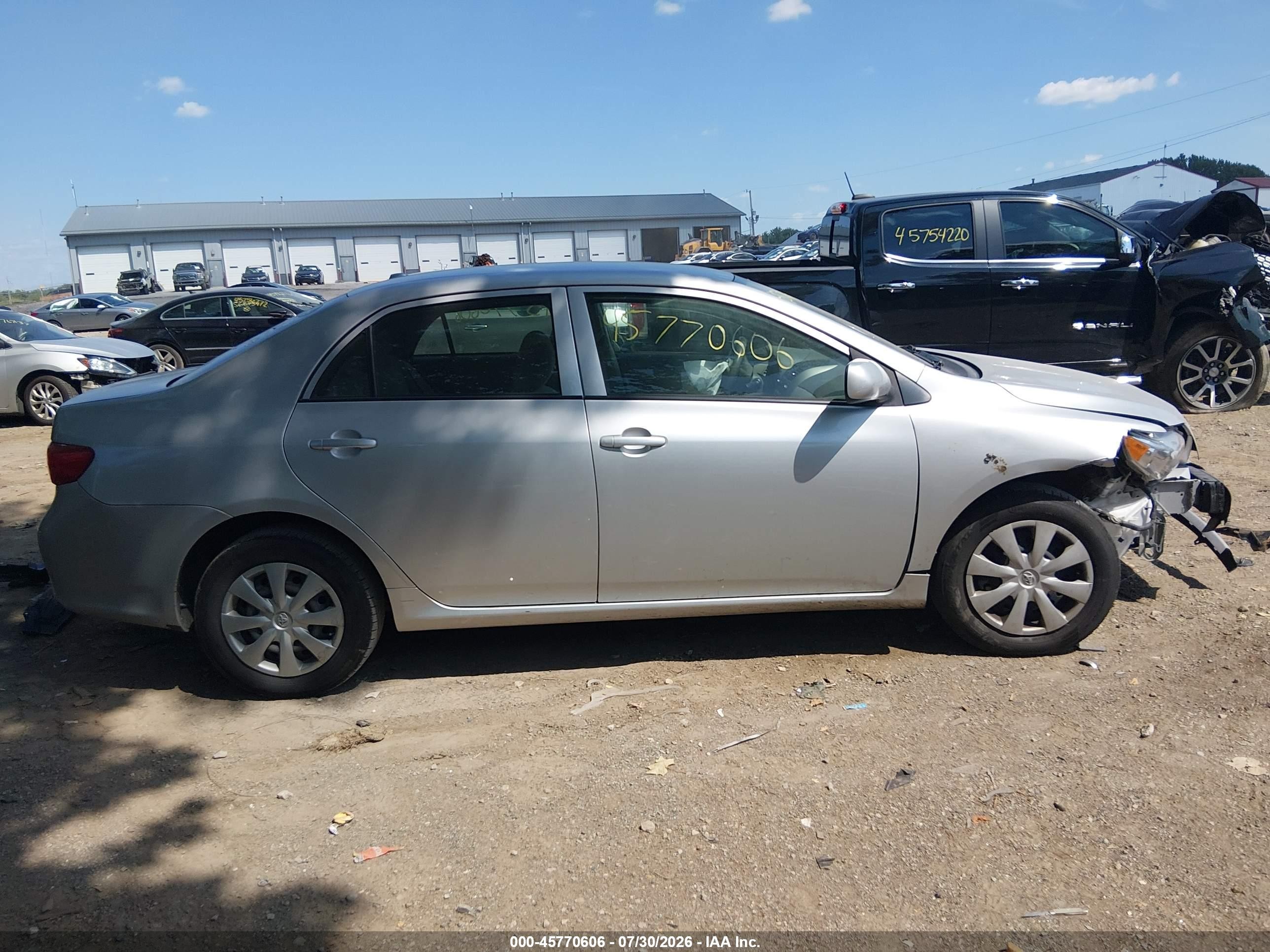 2010 Toyota Corolla Le Серебряный vin: JTDBU4EE3AJ065803