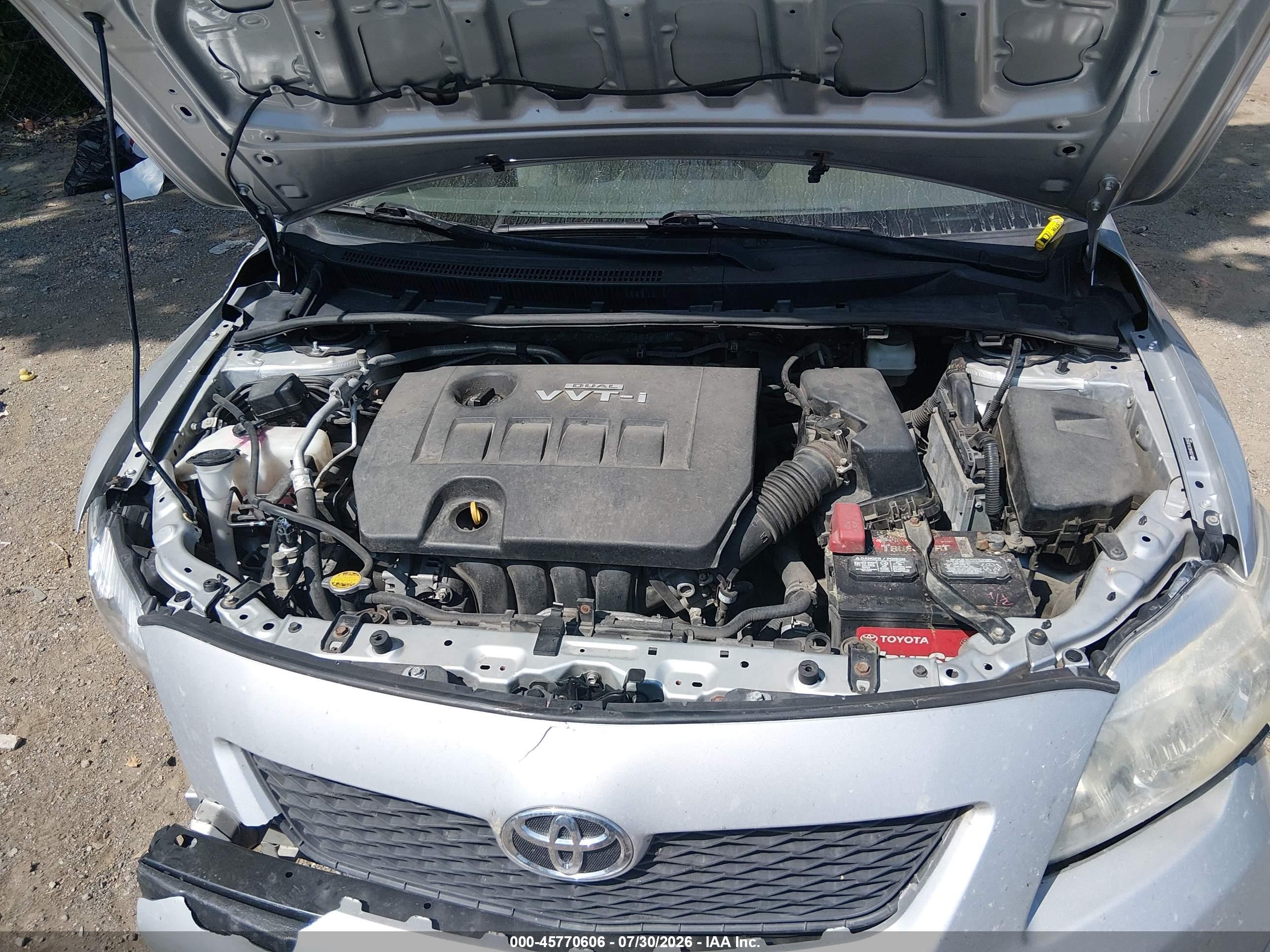 2010 Toyota Corolla Le Серебряный vin: JTDBU4EE3AJ065803