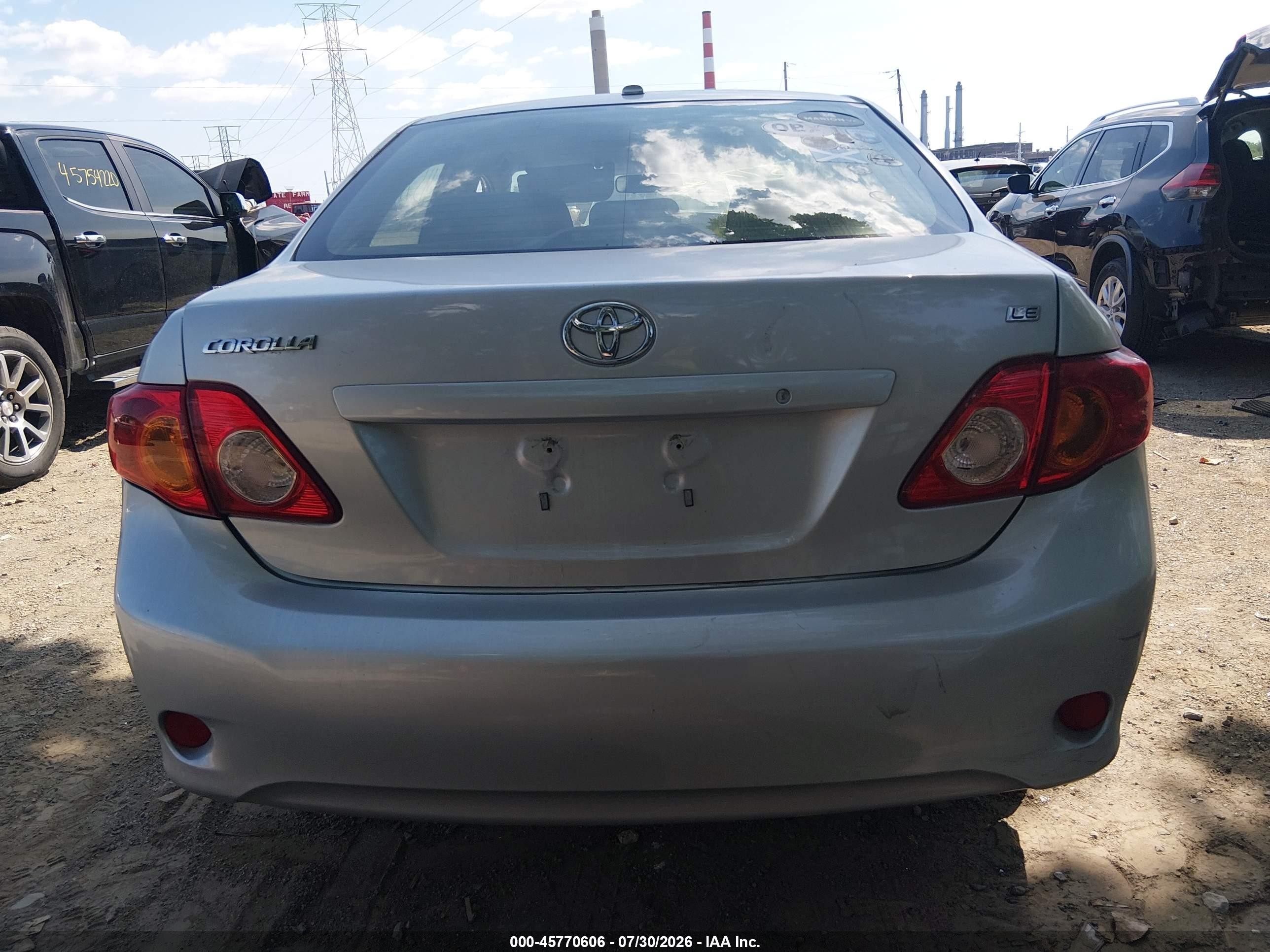 2010 Toyota Corolla Le Серебряный vin: JTDBU4EE3AJ065803