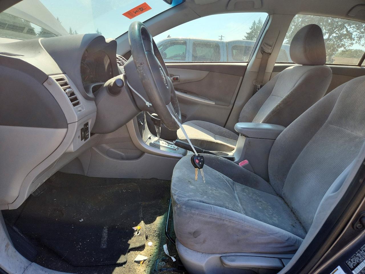 2010 Toyota Corolla Le Silver vin: JTDBU4EE3AJ066367