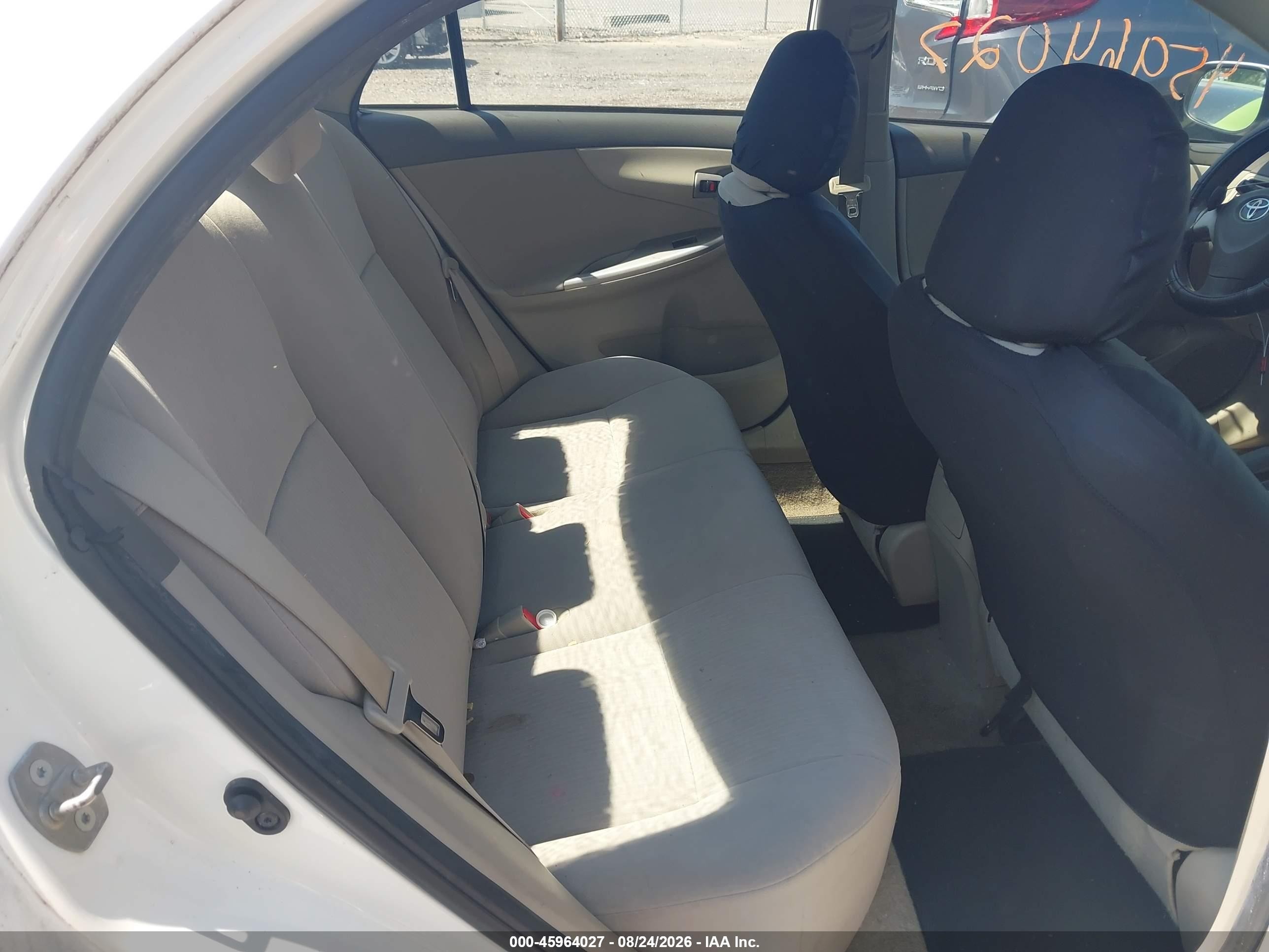 2010 Toyota Corolla Le Белый vin: JTDBU4EE3AJ066689