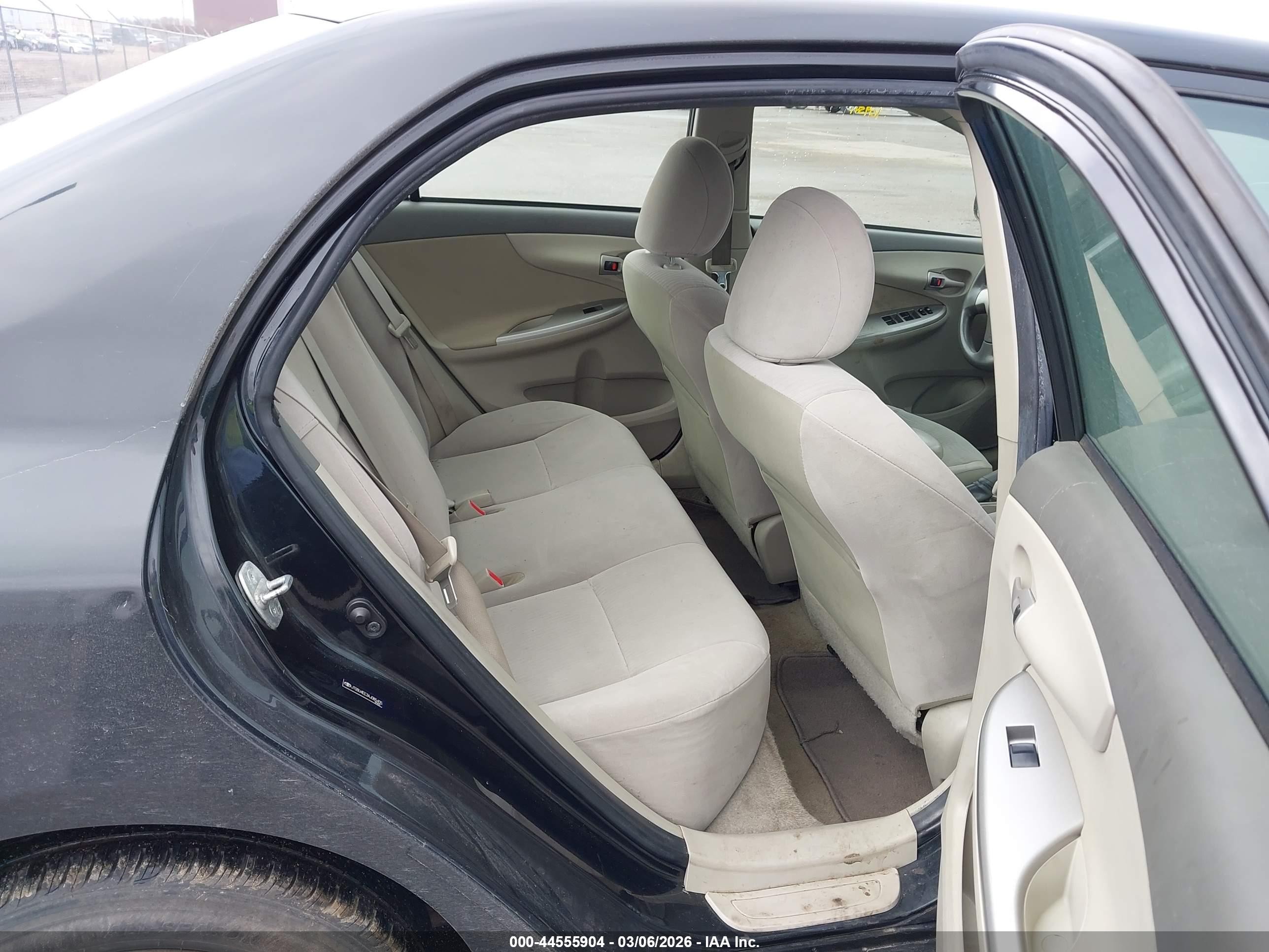 2010 Toyota Corolla Le Black vin: JTDBU4EE3AJ085405