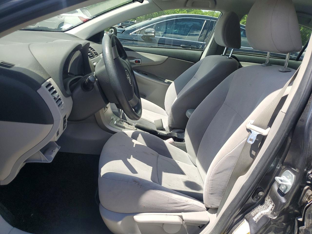 2011 Toyota Corolla Le Gray vin: JTDBU4EE3B9124898