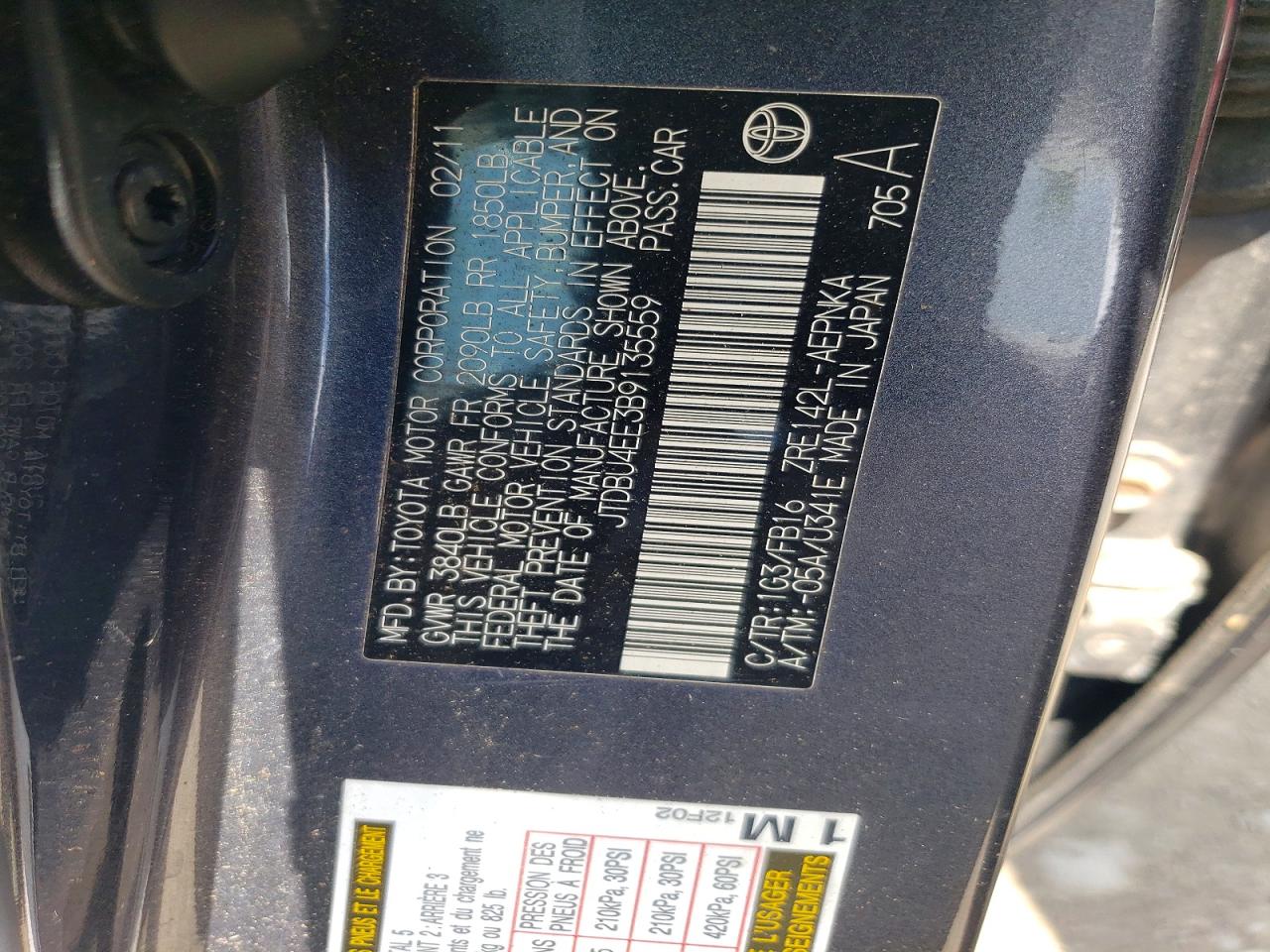 2011 Toyota Corolla Le Gray vin: JTDBU4EE3B9135559