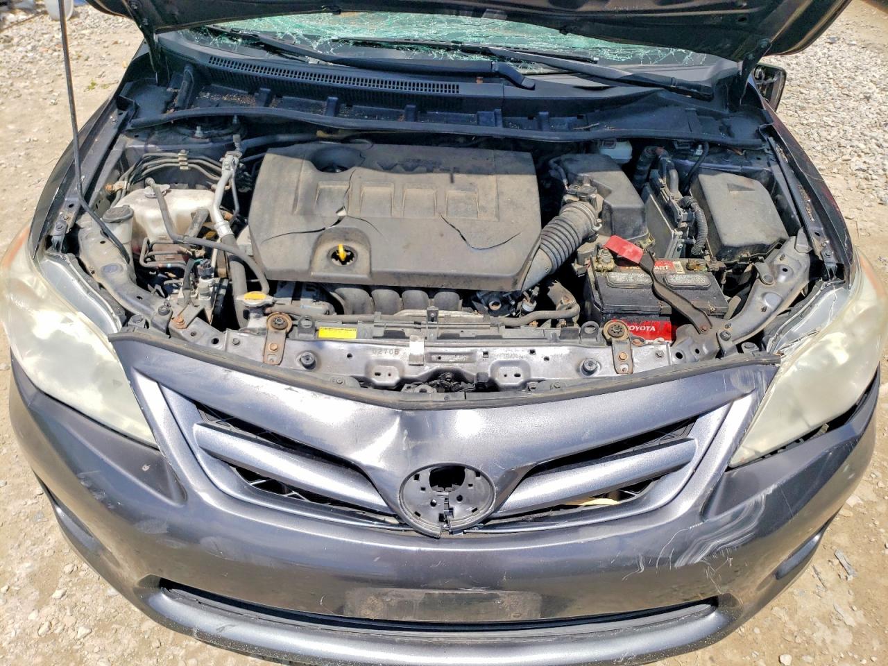 2011 Toyota Corolla Le Gray vin: JTDBU4EE3B9135559
