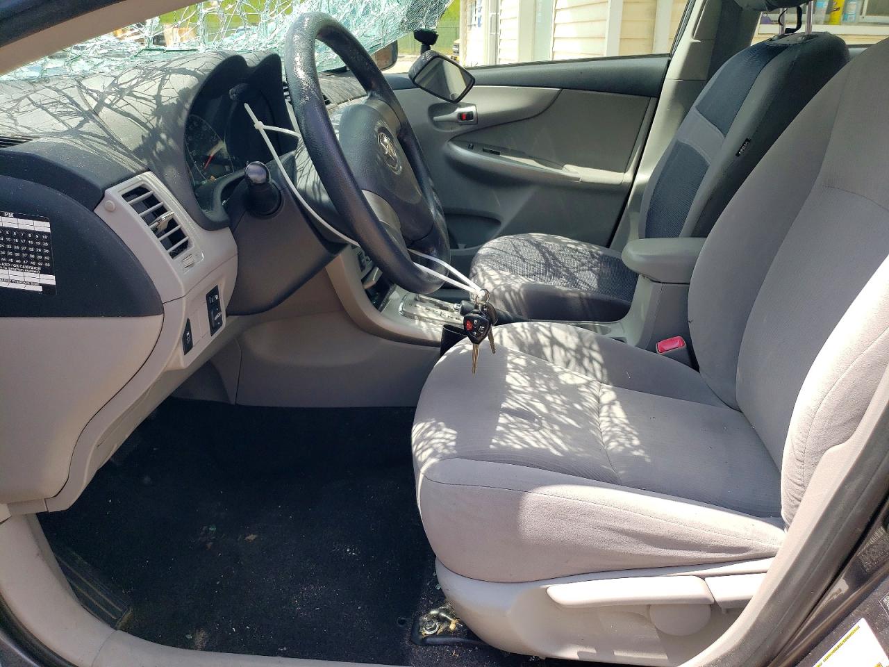 2011 Toyota Corolla Le Gray vin: JTDBU4EE3B9135559