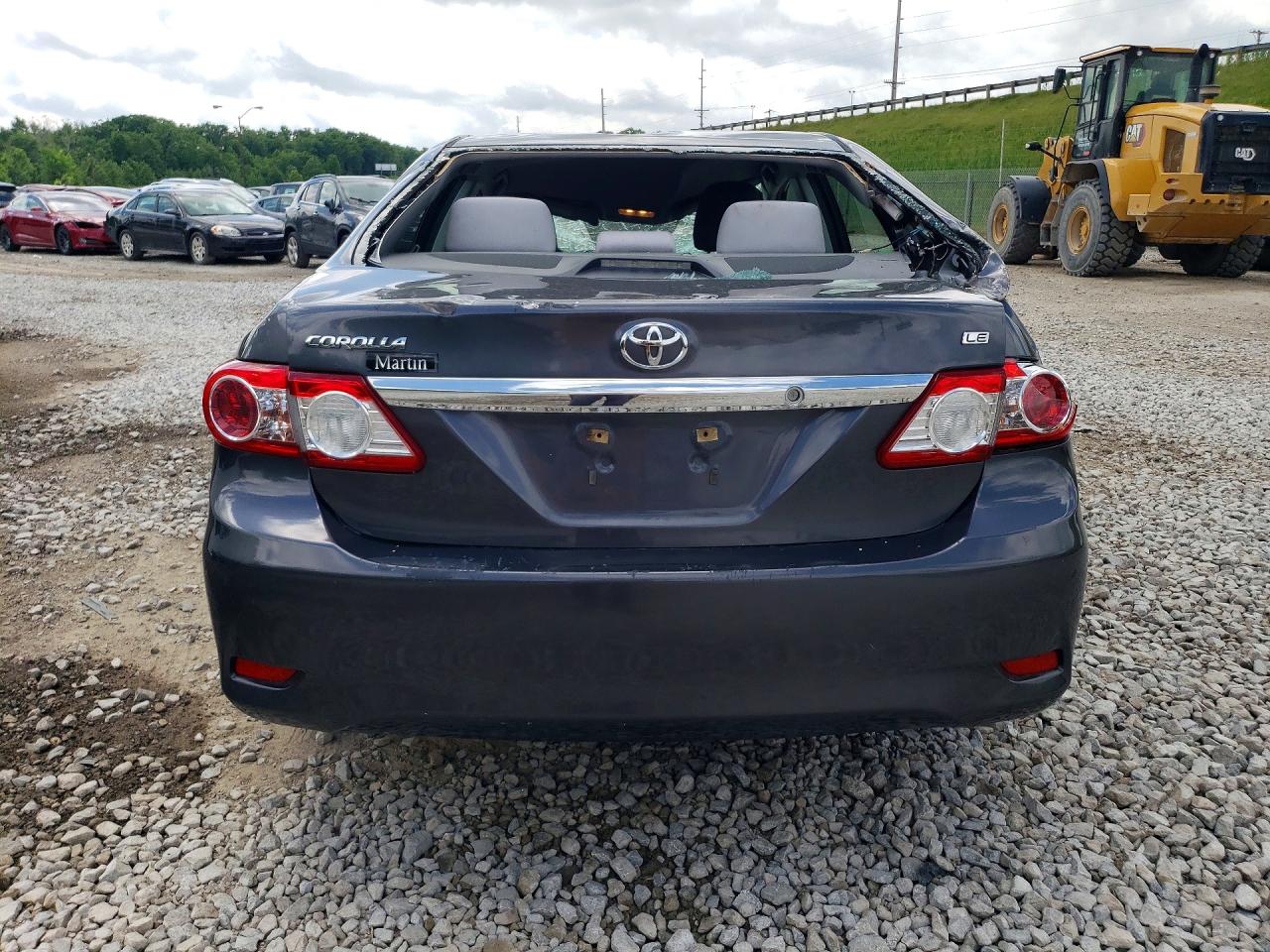 2011 Toyota Corolla Le Gray vin: JTDBU4EE3B9135559