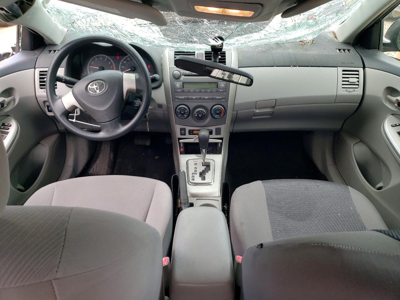 2011 Toyota Corolla Le Gray vin: JTDBU4EE3B9135559