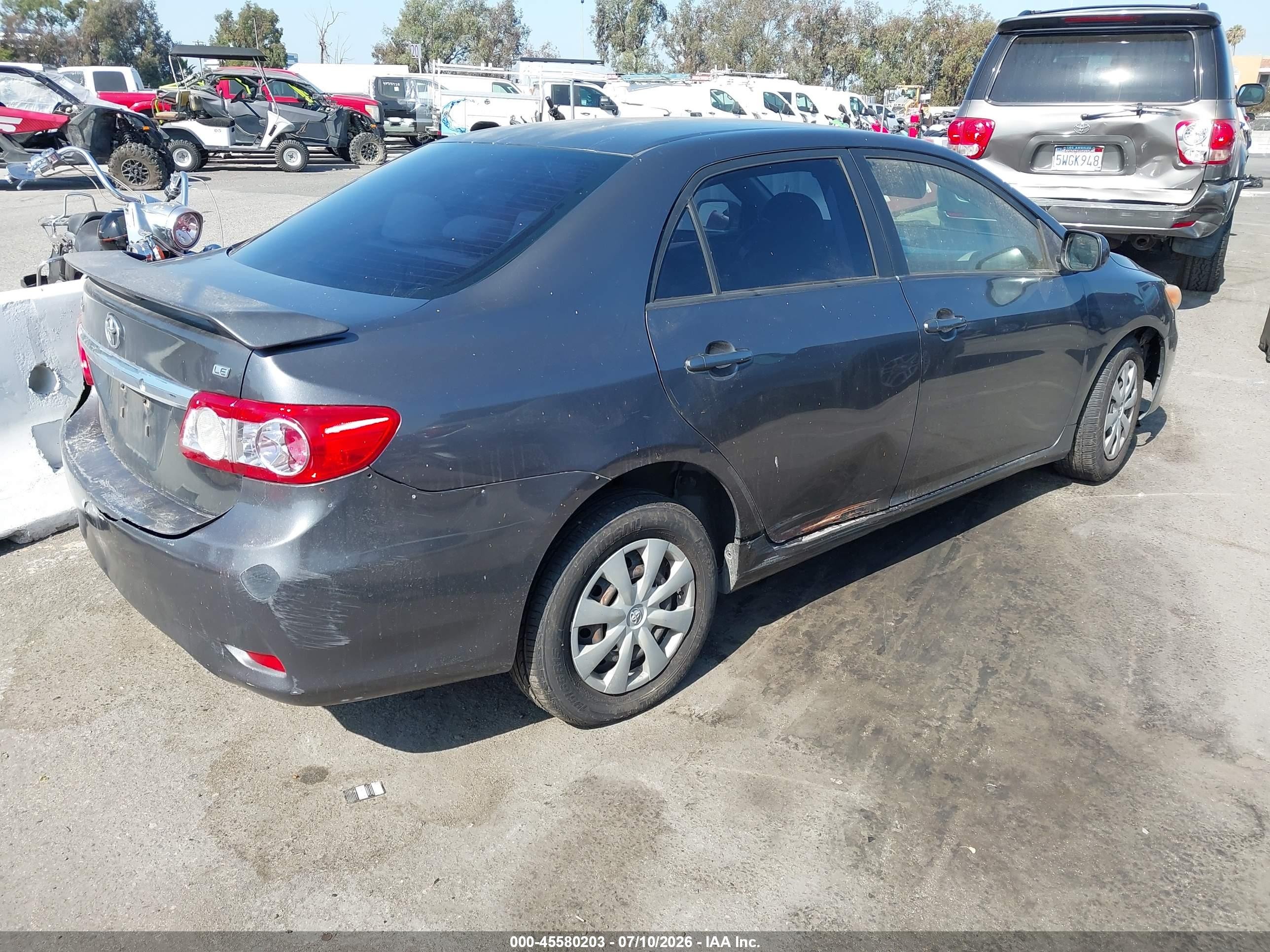 2011 Toyota Corolla Le Gray vin: JTDBU4EE3B9135786