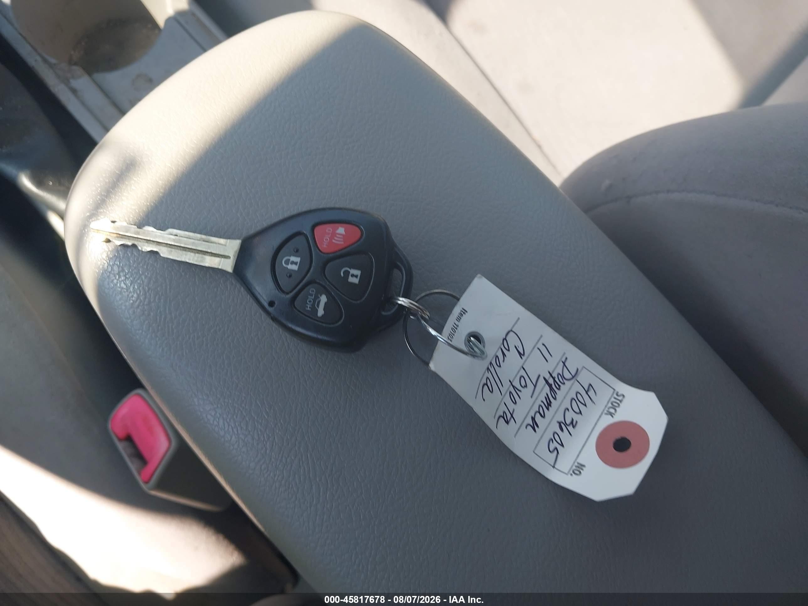 2011 Toyota Corolla Le Red vin: JTDBU4EE3B9138610