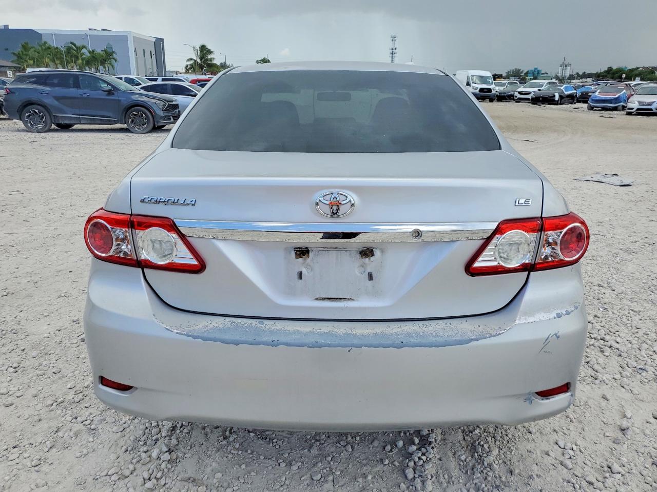 2011 Toyota Corolla Le Серебряный vin: JTDBU4EE3B9143614