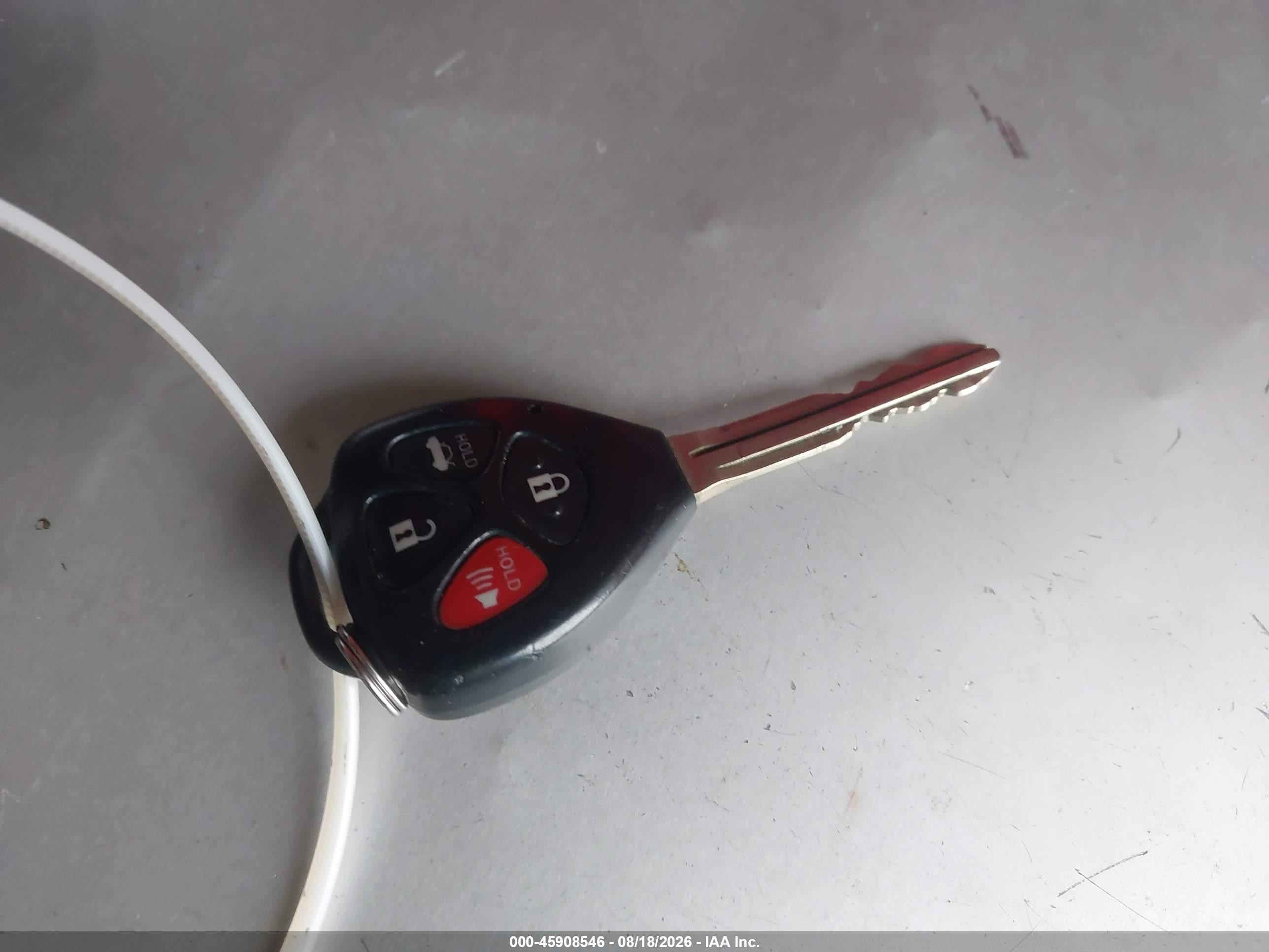 2011 Toyota Corolla Le Silver vin: JTDBU4EE3B9144679