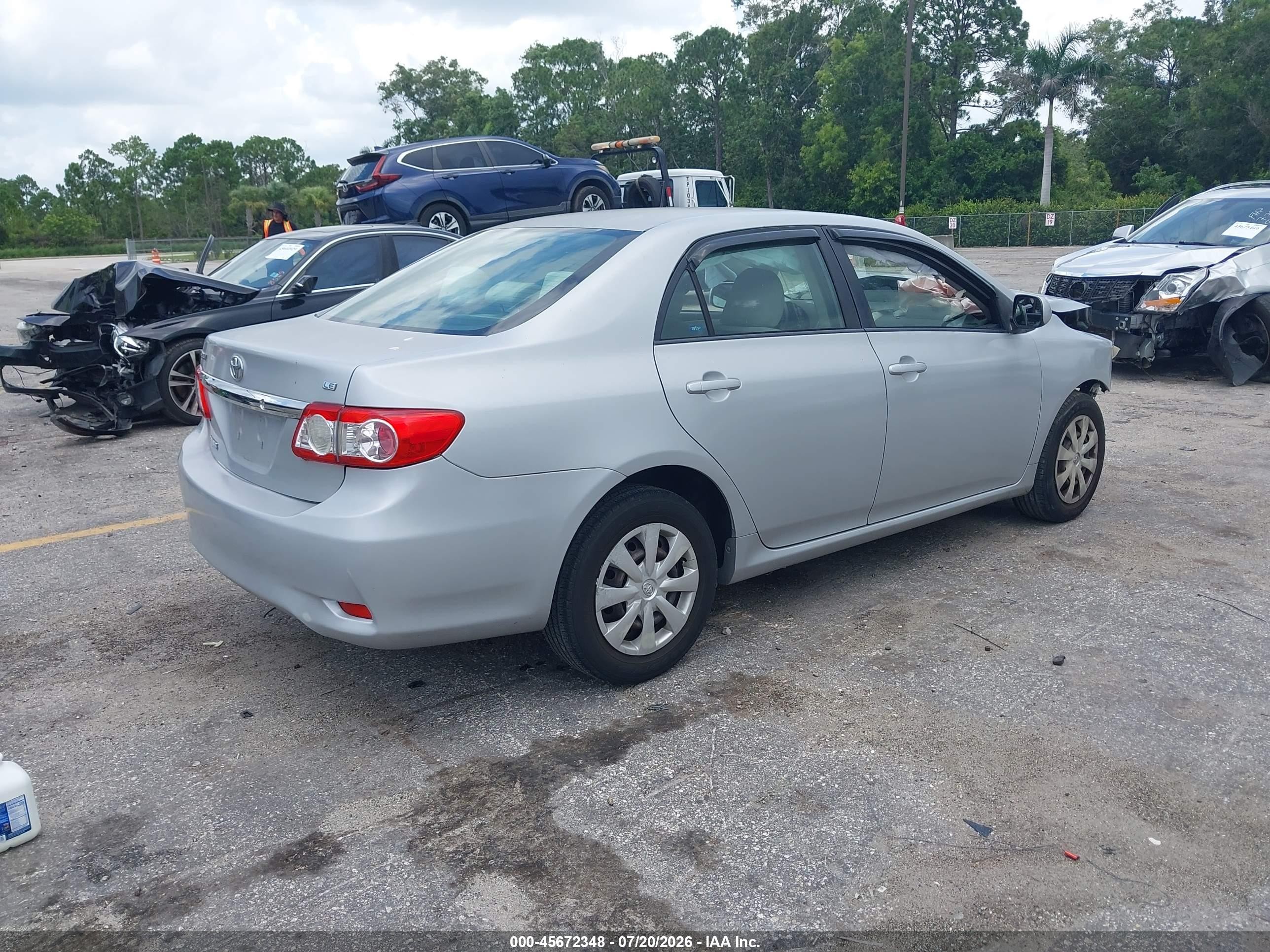 2011 Toyota Corolla Le Silver vin: JTDBU4EE3B9145802