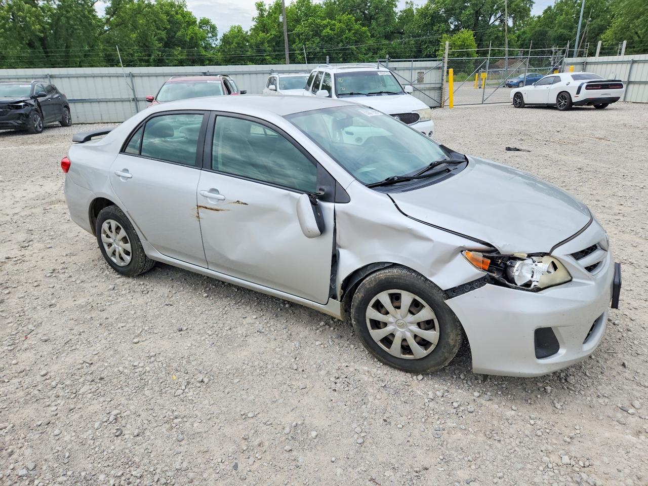2011 Toyota Corolla Le Silver vin: JTDBU4EE3B9148327