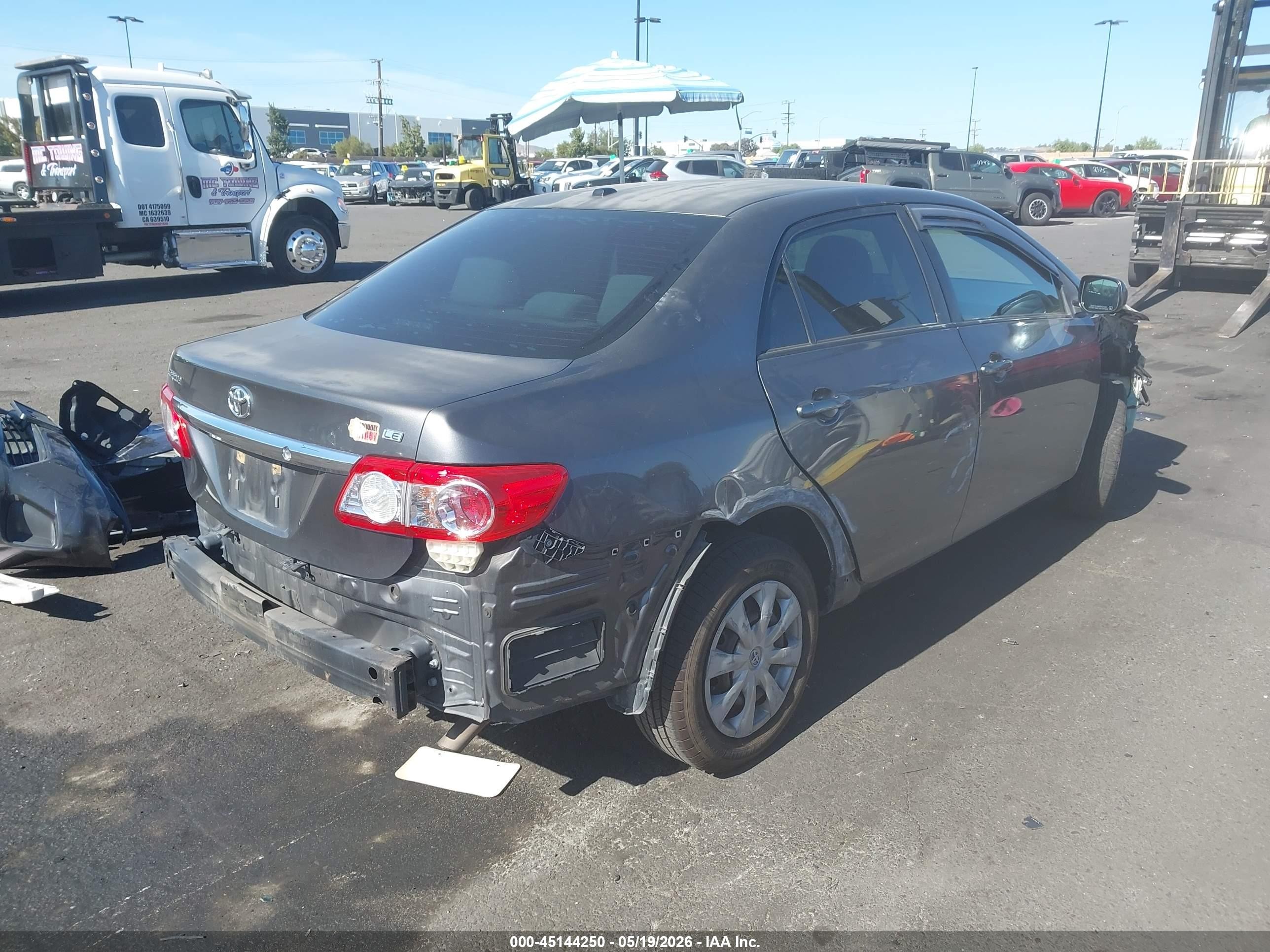 2011 Toyota Corolla Le Gray vin: JTDBU4EE3B9165449