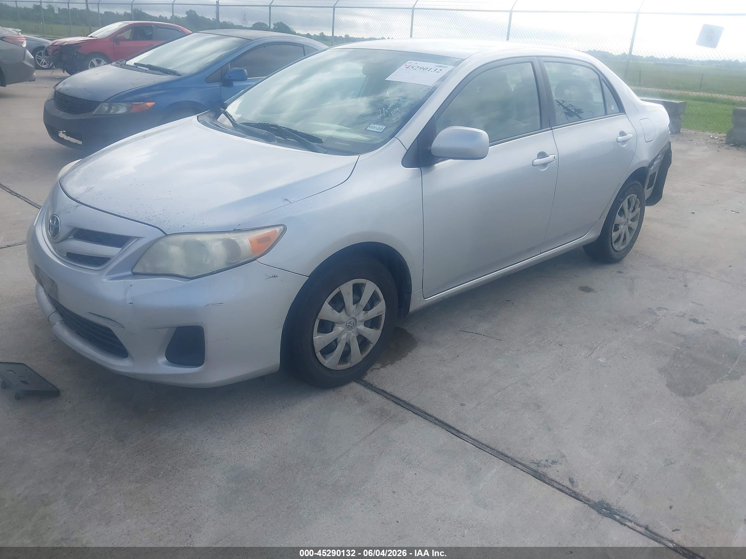 2011 Toyota Corolla Le Gray vin: JTDBU4EE3BJ090895