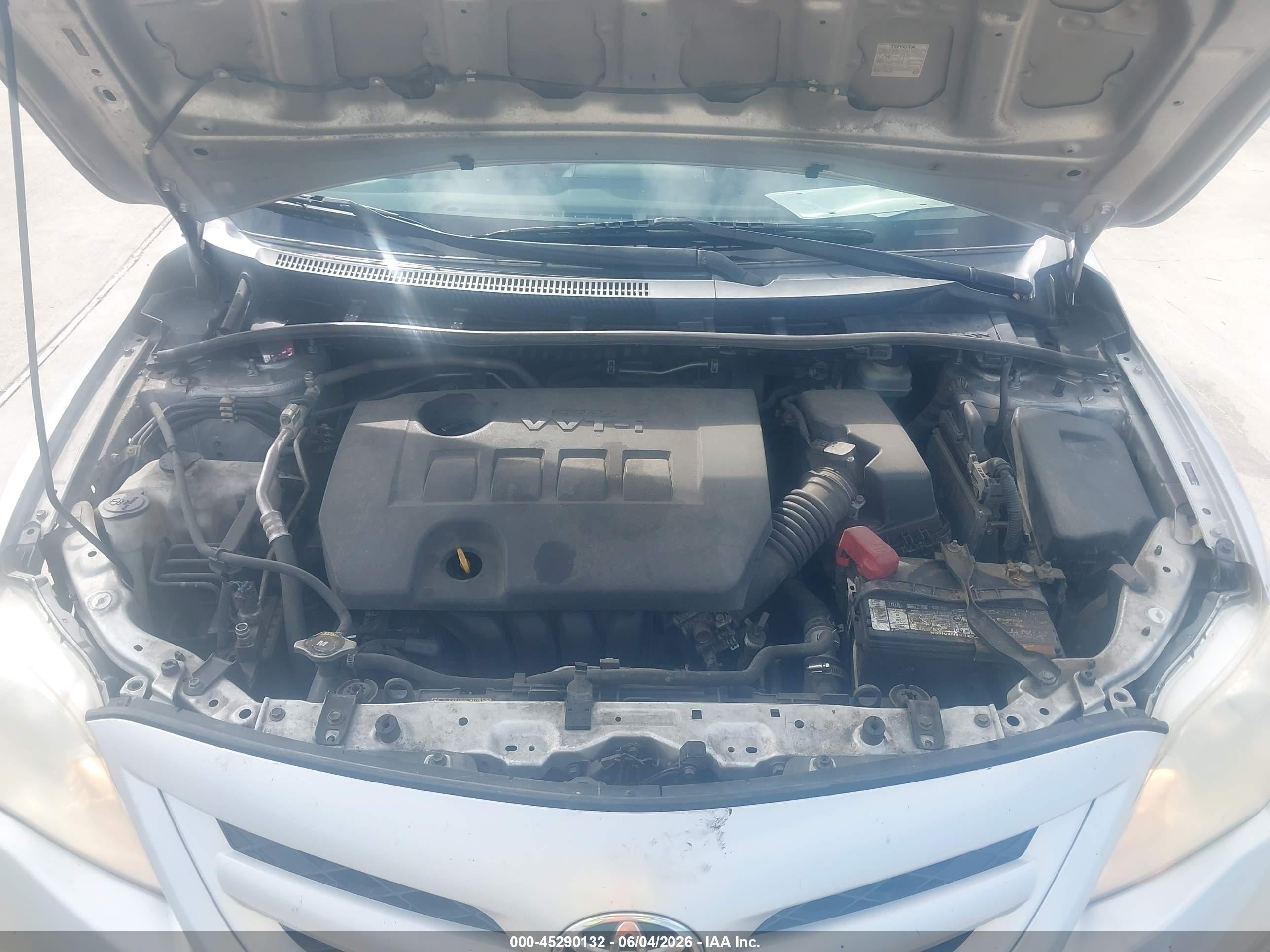 2011 Toyota Corolla Le Gray vin: JTDBU4EE3BJ090895
