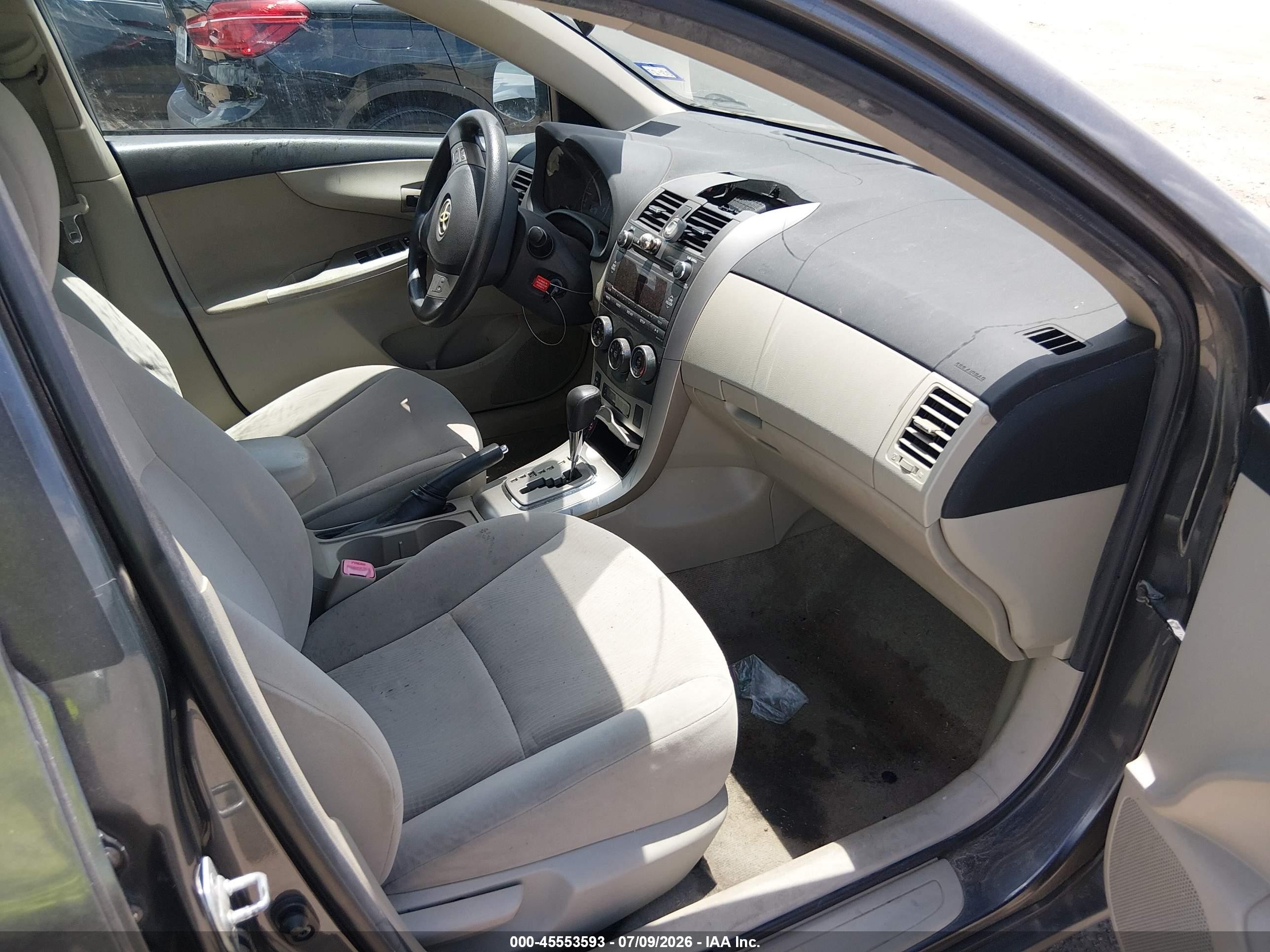 2011 Toyota Corolla Le Gray vin: JTDBU4EE3BJ098317