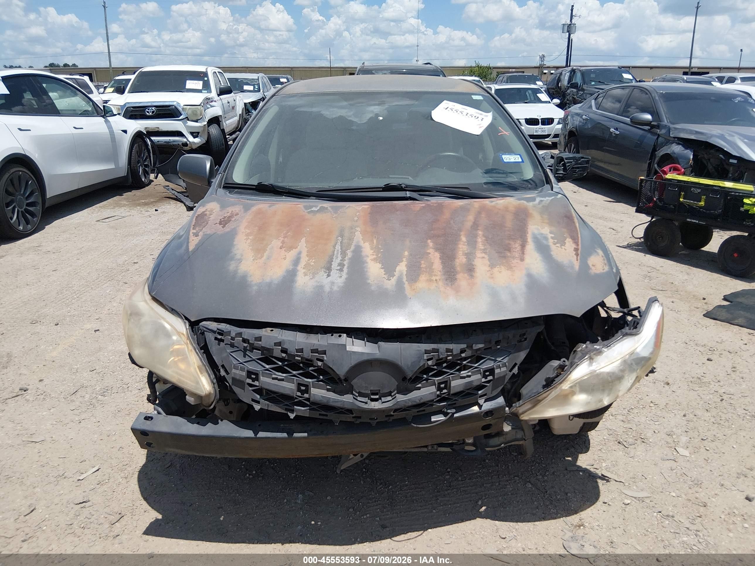 2011 Toyota Corolla Le Gray vin: JTDBU4EE3BJ098317