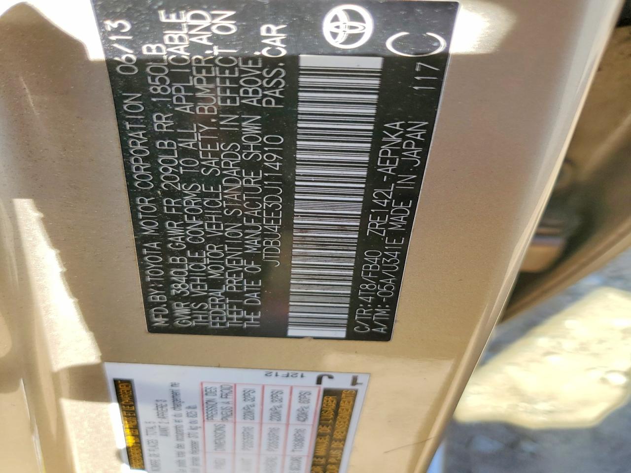 2013 Toyota Corolla Base Gold vin: JTDBU4EE3DJ114910