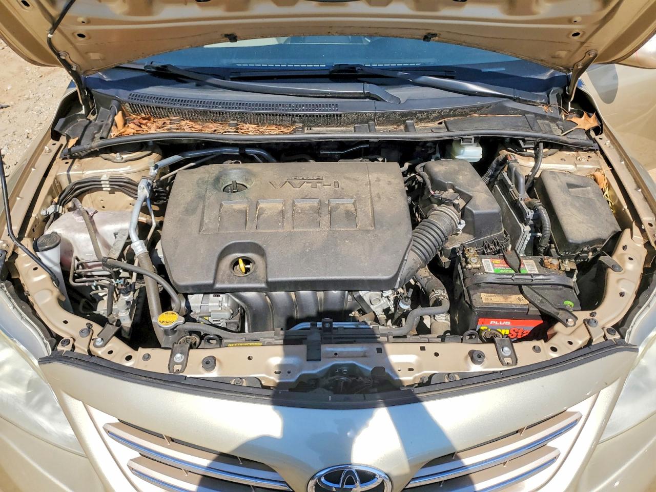 2013 Toyota Corolla Base Gold vin: JTDBU4EE3DJ114910