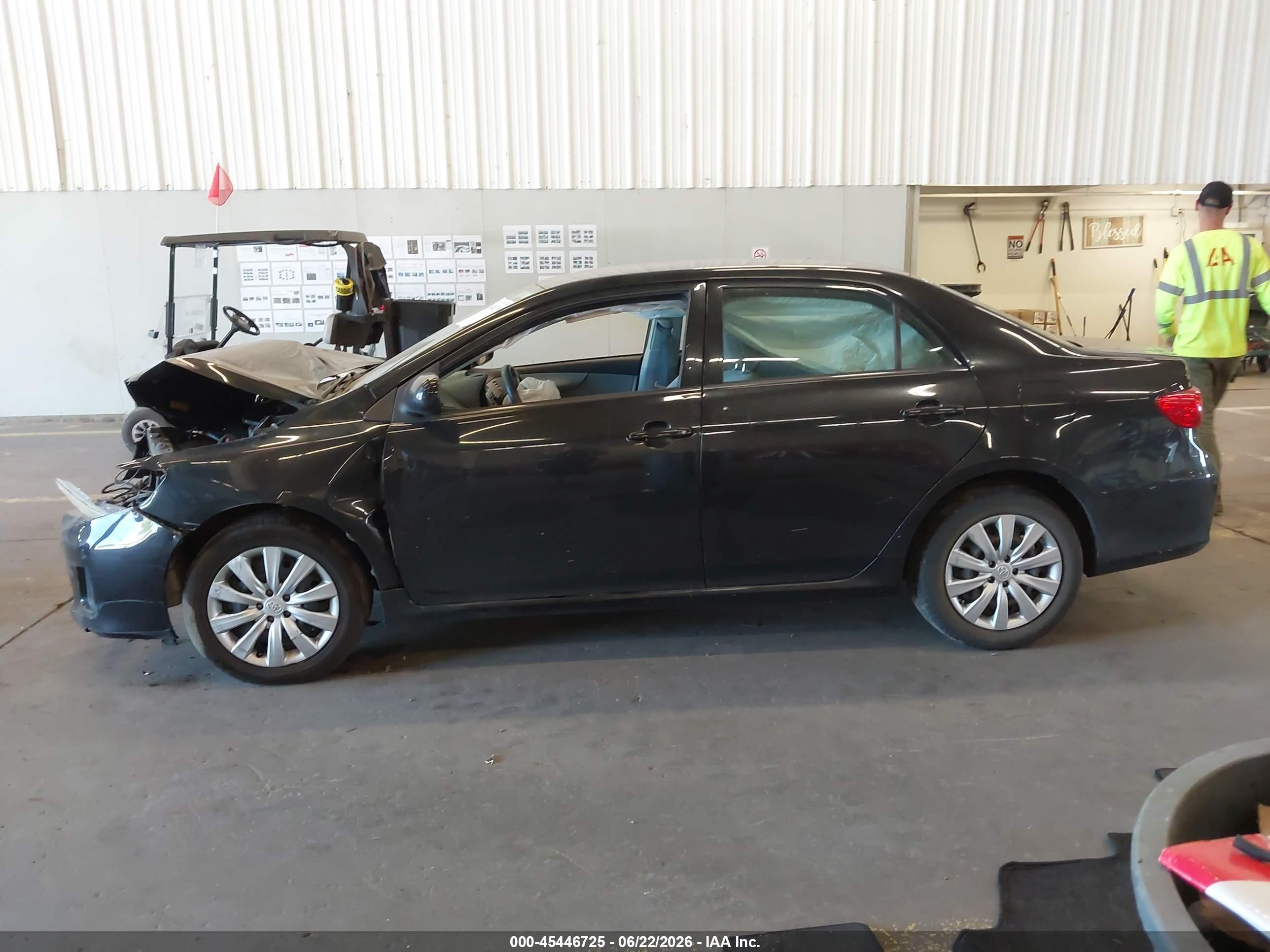 2013 Toyota Corolla Le Черный vin: JTDBU4EE3DJ116639