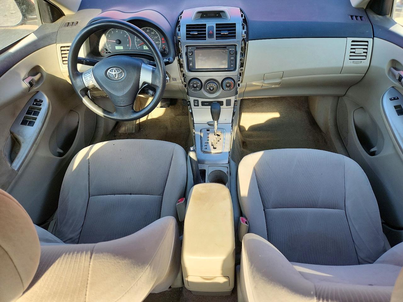 2013 Toyota Corolla Le Red vin: JTDBU4EE3DJ119556